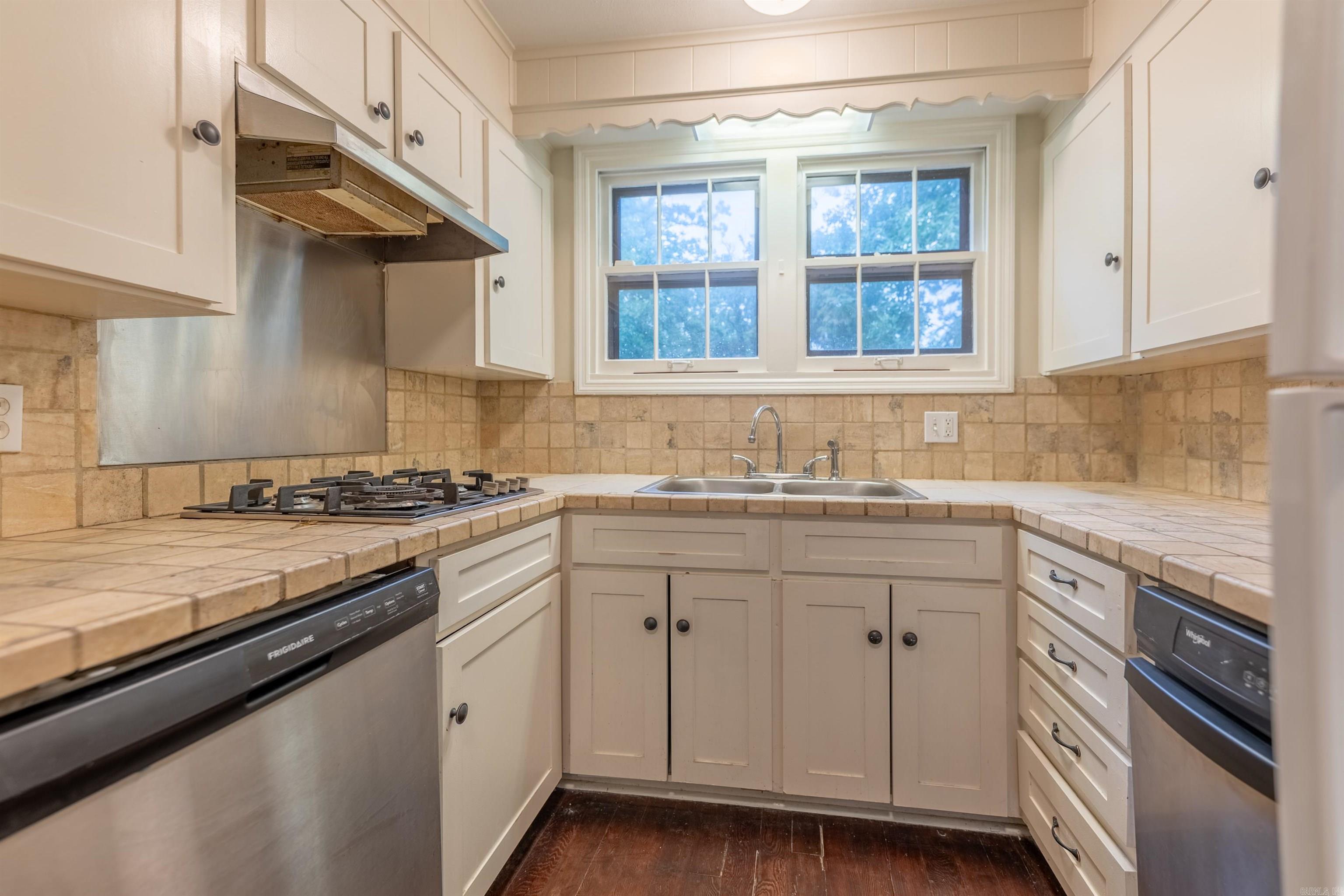 CHERRY & COX - Residential