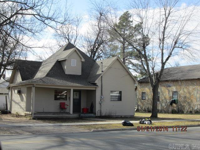 Three bedrooms, one bath home with new carpet in living room and master bedroom. New water heater and toilet. Washer and dryer hook ups.  Stove and refrigerator furnished. Window unit air conditioning, gas ceramic heating unit. Tenant pays all utilities. No pets. Not HUD Section 8 approved. Interested persons must apply with Property Manager at 1024 W. Court St., Paragould.