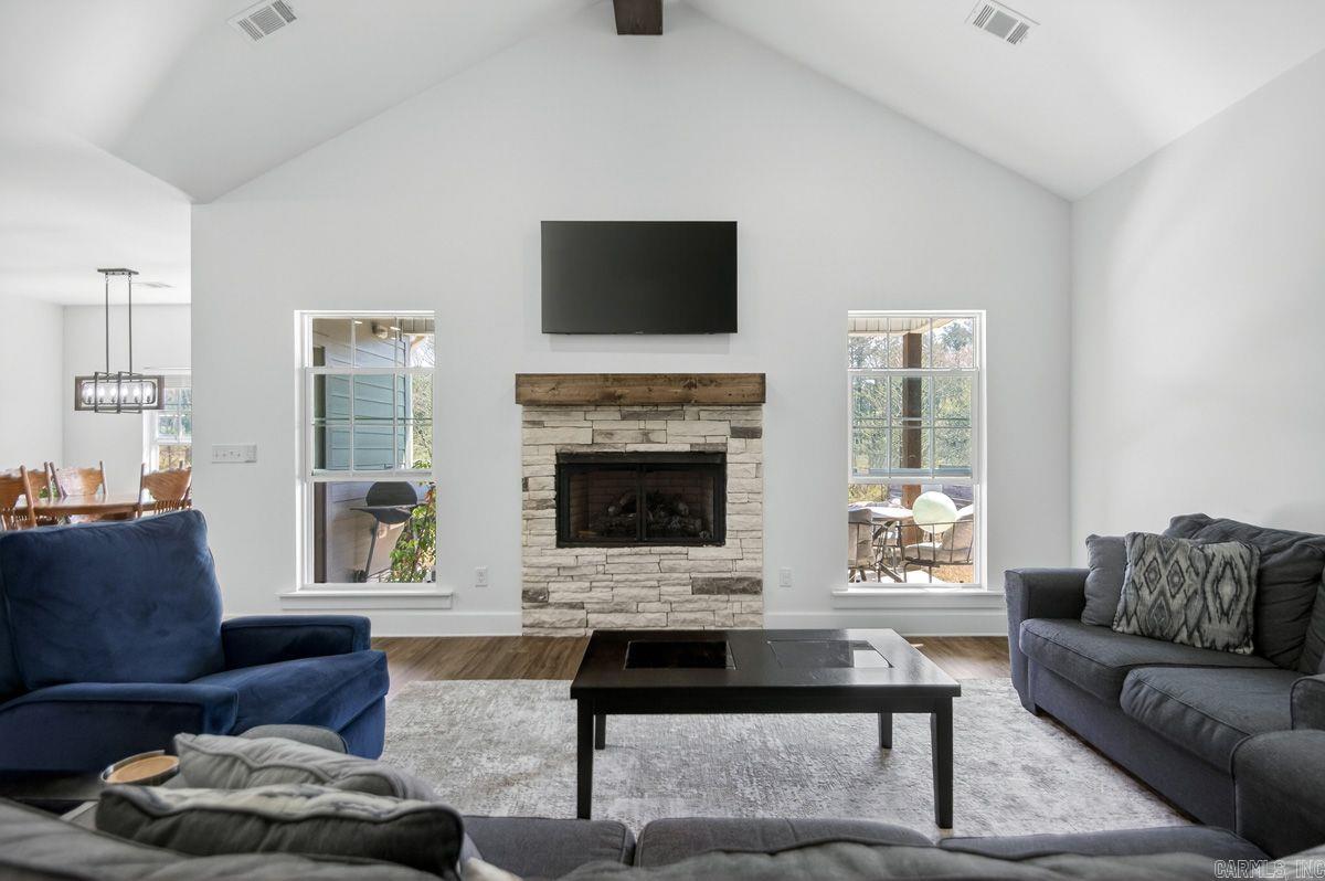 THE WATERS ON TIMBERLAKE - Residential