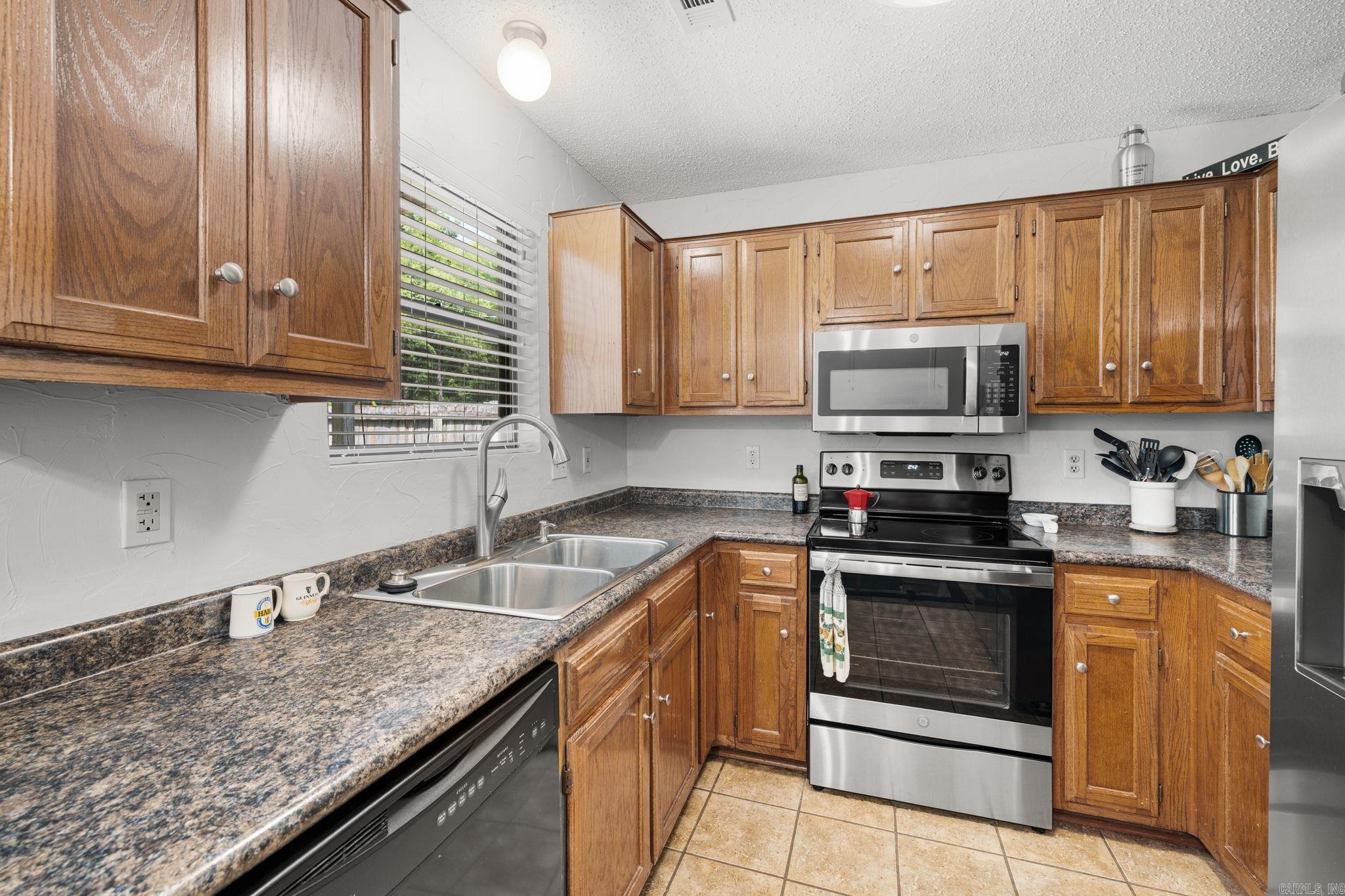 WHITE OAK VILLAGE - Residential