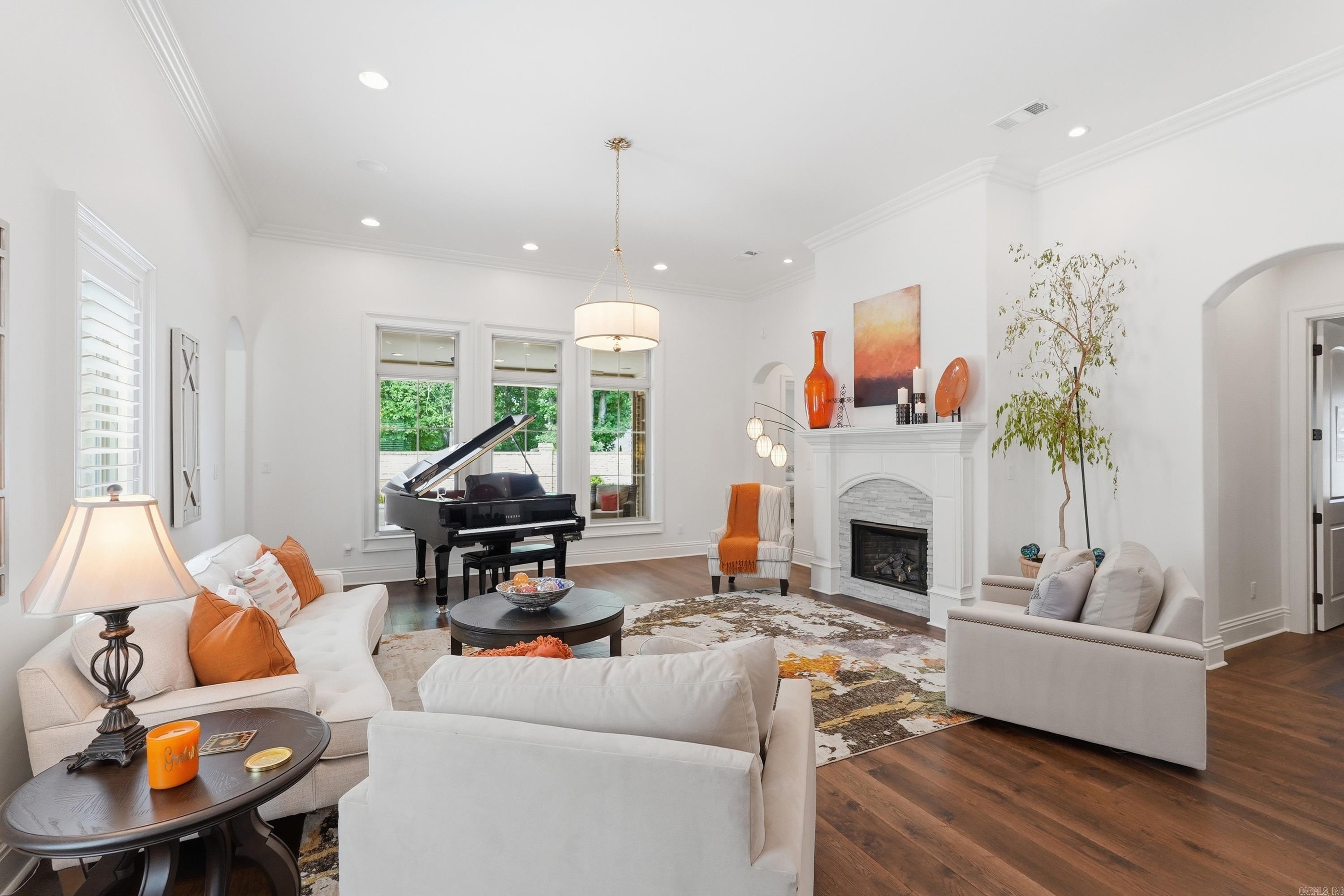 CHENAL VALLEY ENSBURY PLACE - Residential