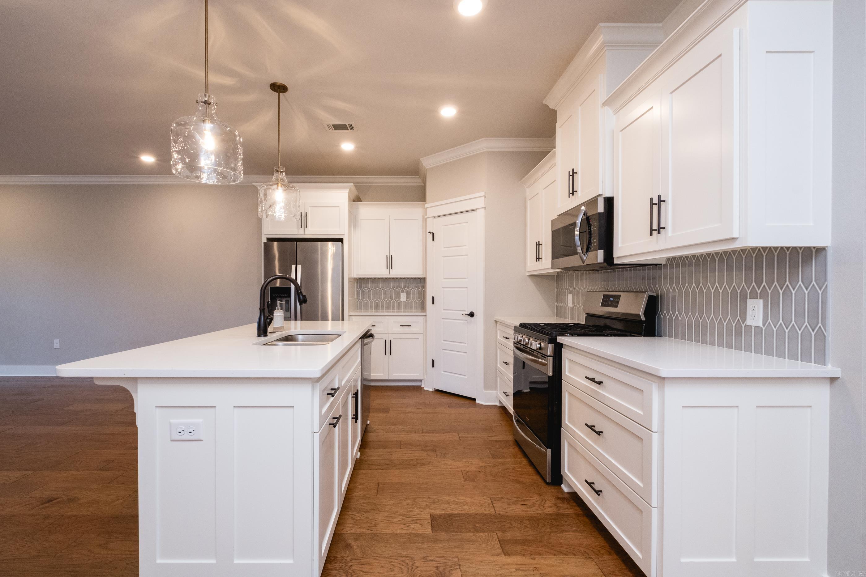 CARNAHAN VILLAGE SUB - Residential
