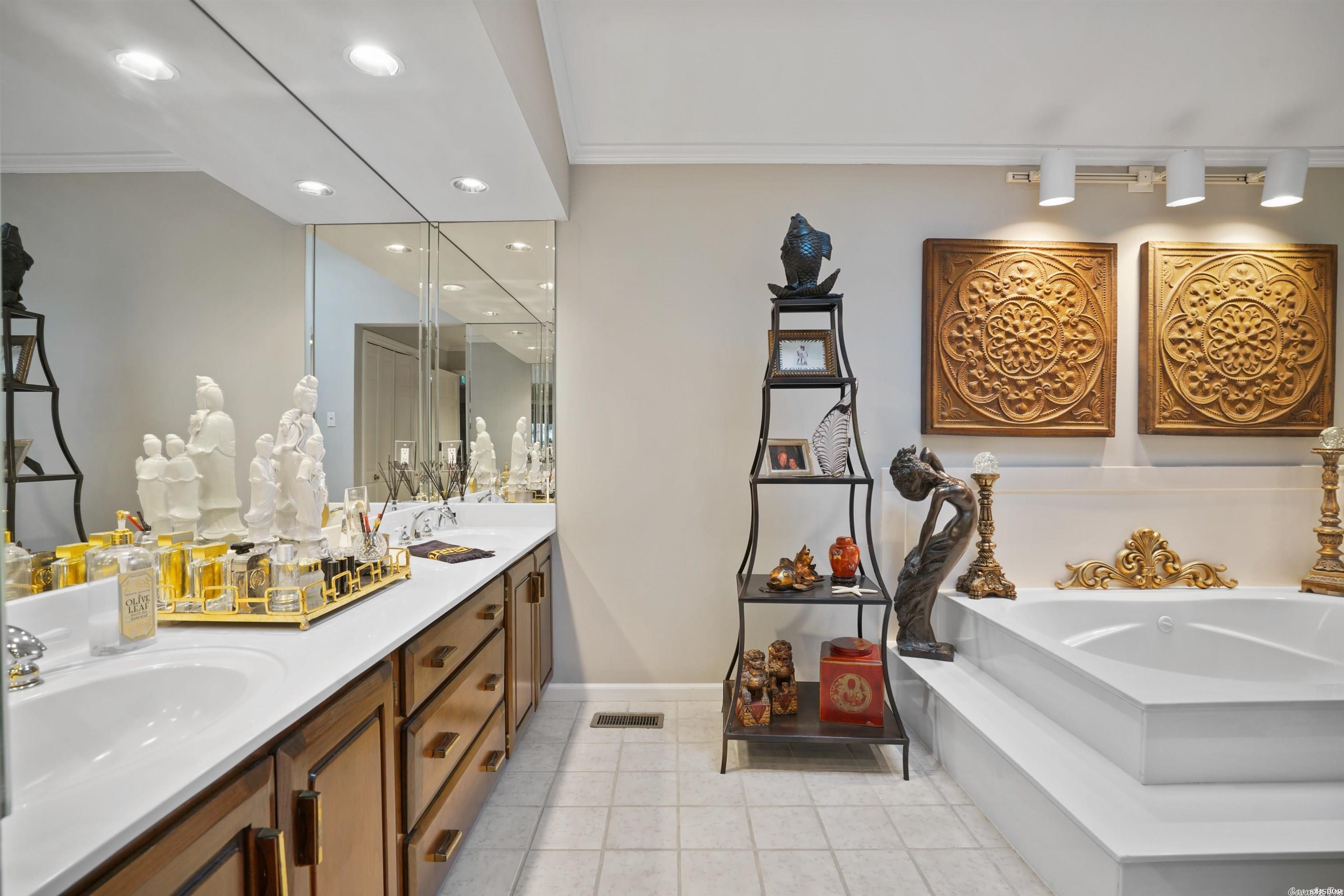 Hamilton Pointe HPR - Residential