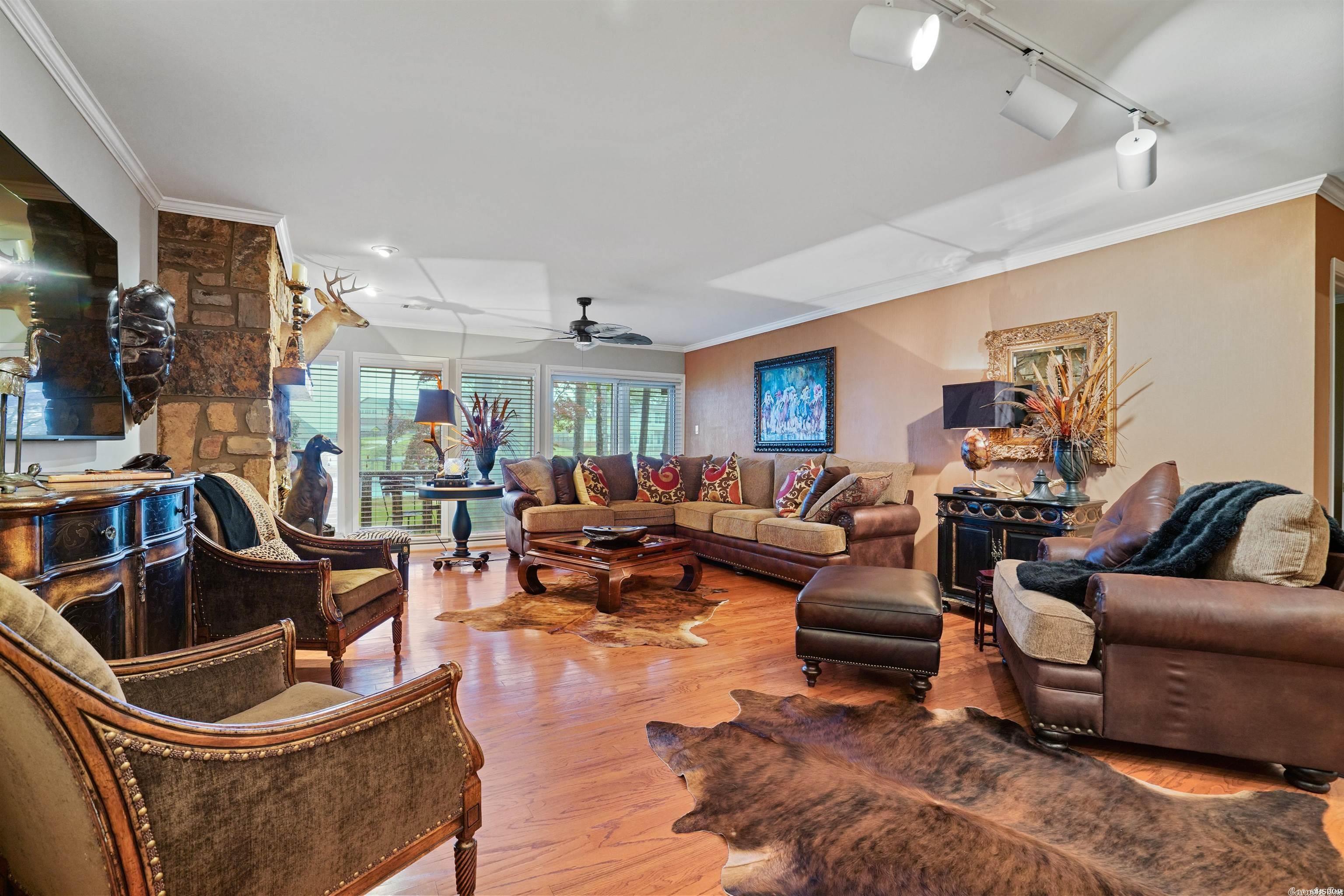 Hamilton Pointe HPR - Residential