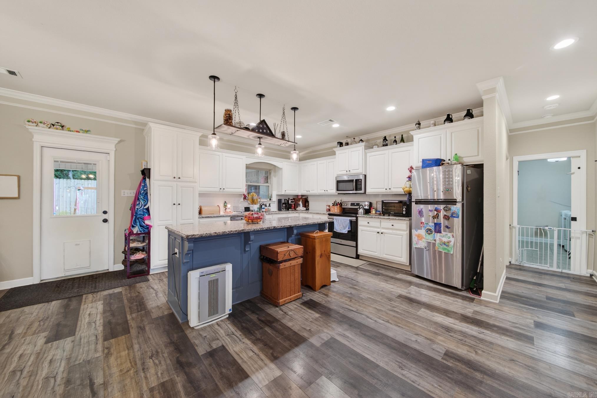 HUNTINGTON PLACE - Residential Lease