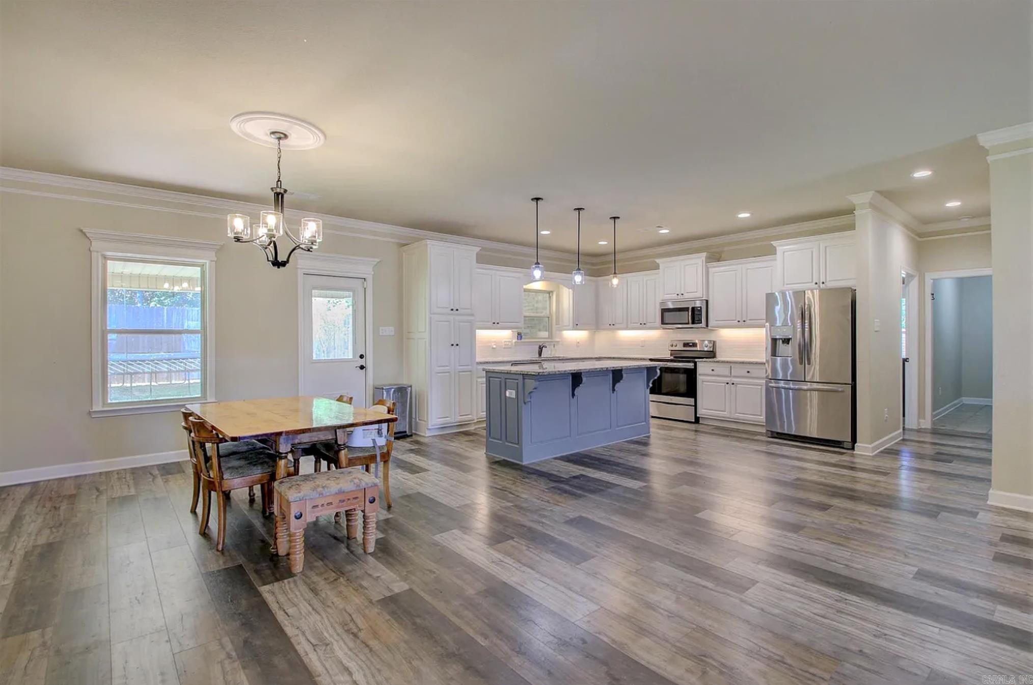 HUNTINGTON PLACE - Residential Lease