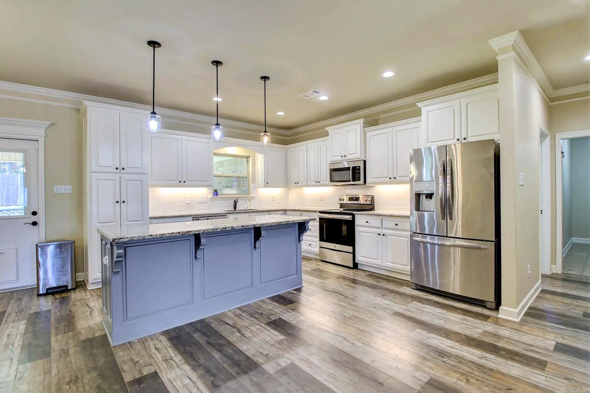 HUNTINGTON PLACE - Residential Lease