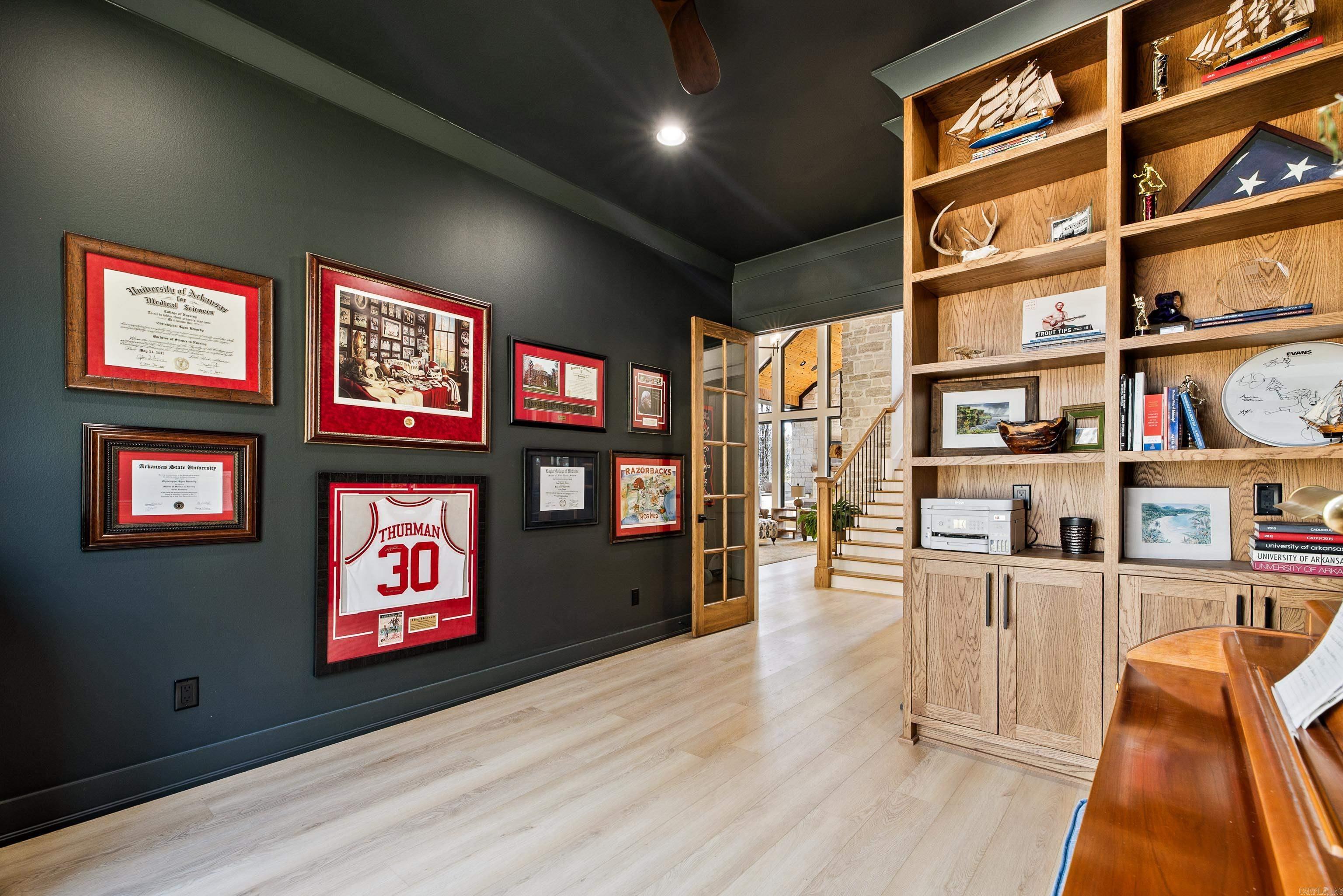 WILLIAMS CREEK - Residential