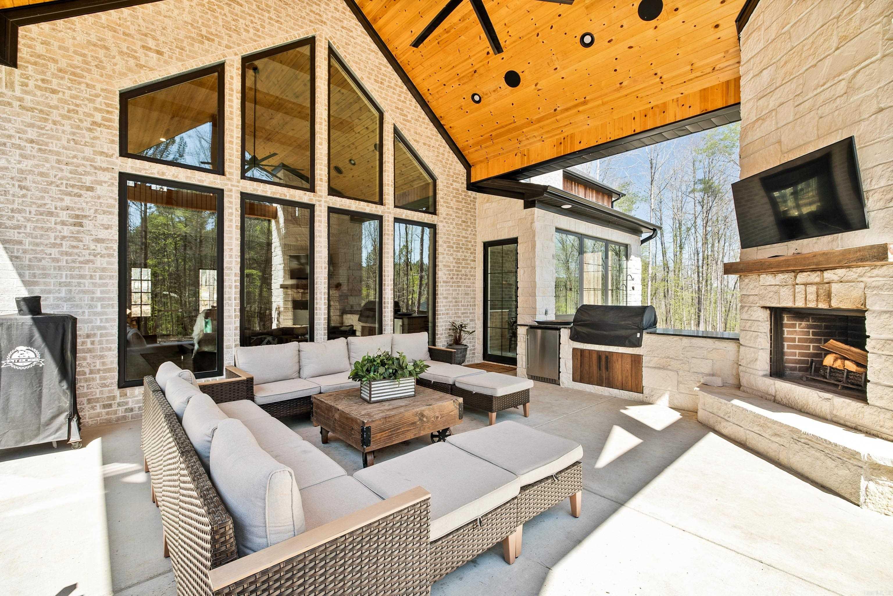 WILLIAMS CREEK - Residential