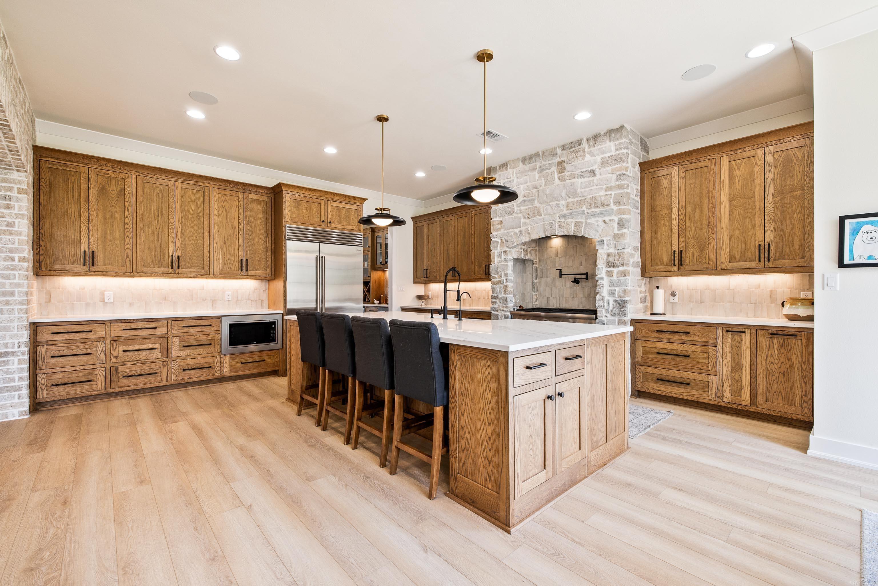 WILLIAMS CREEK - Residential