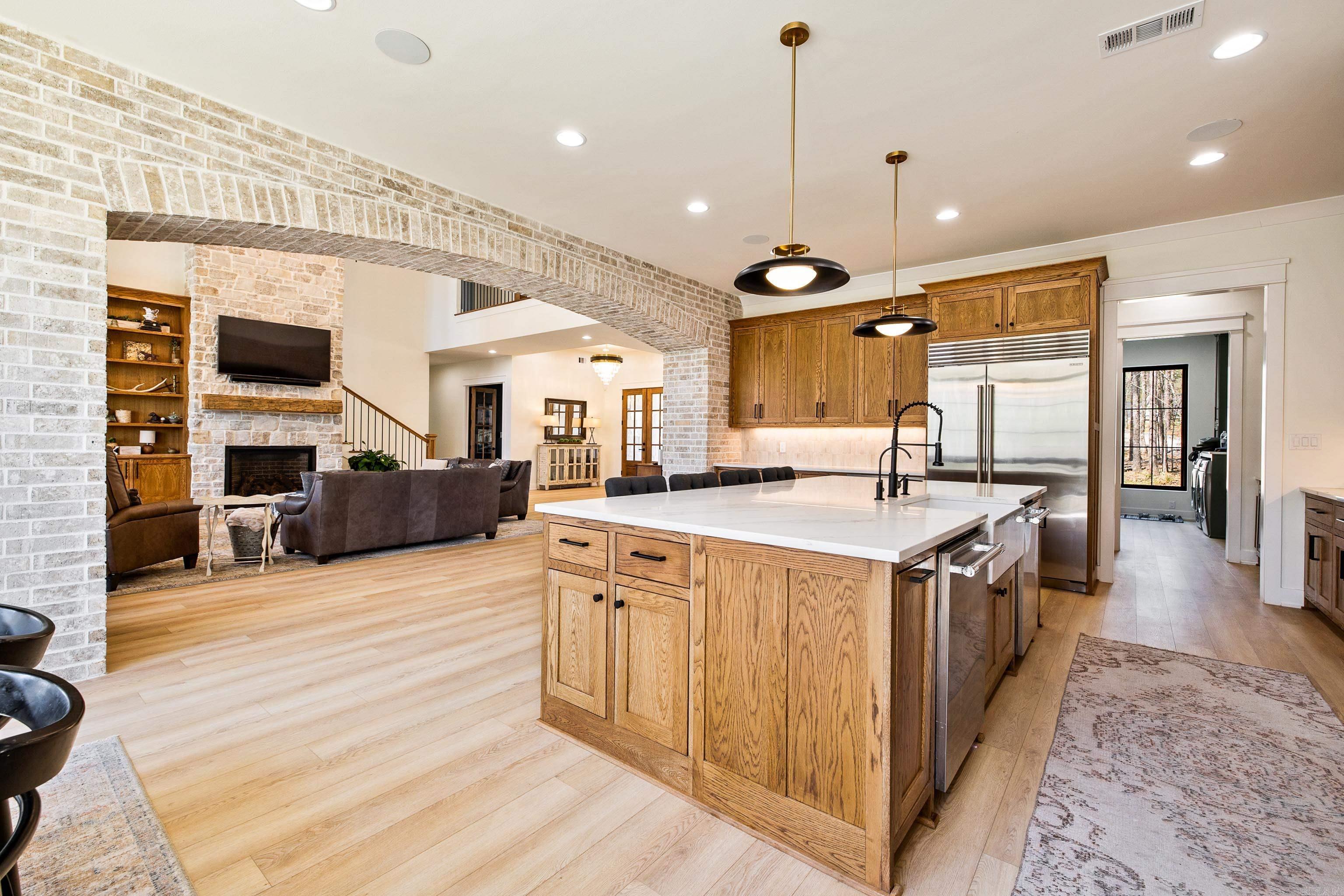 WILLIAMS CREEK - Residential