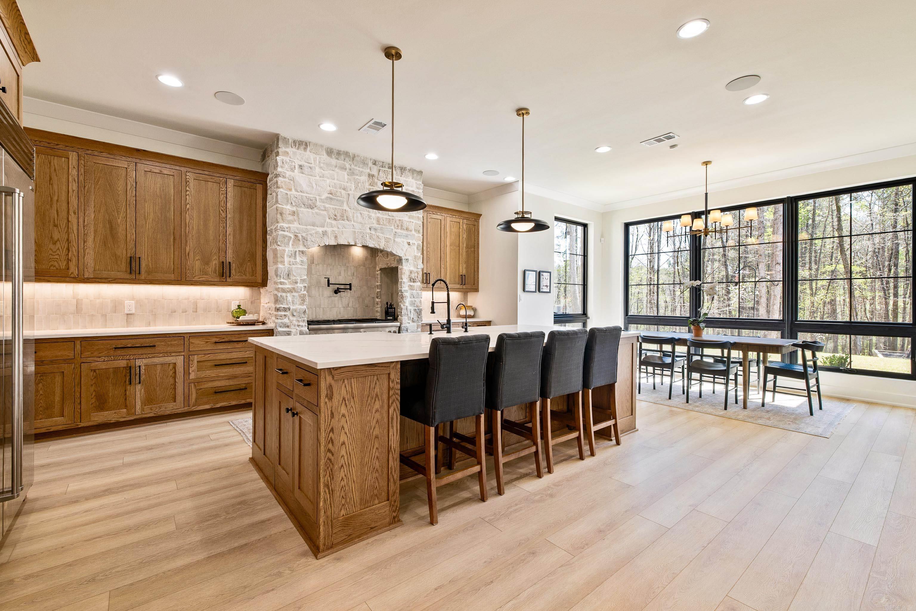 WILLIAMS CREEK - Residential