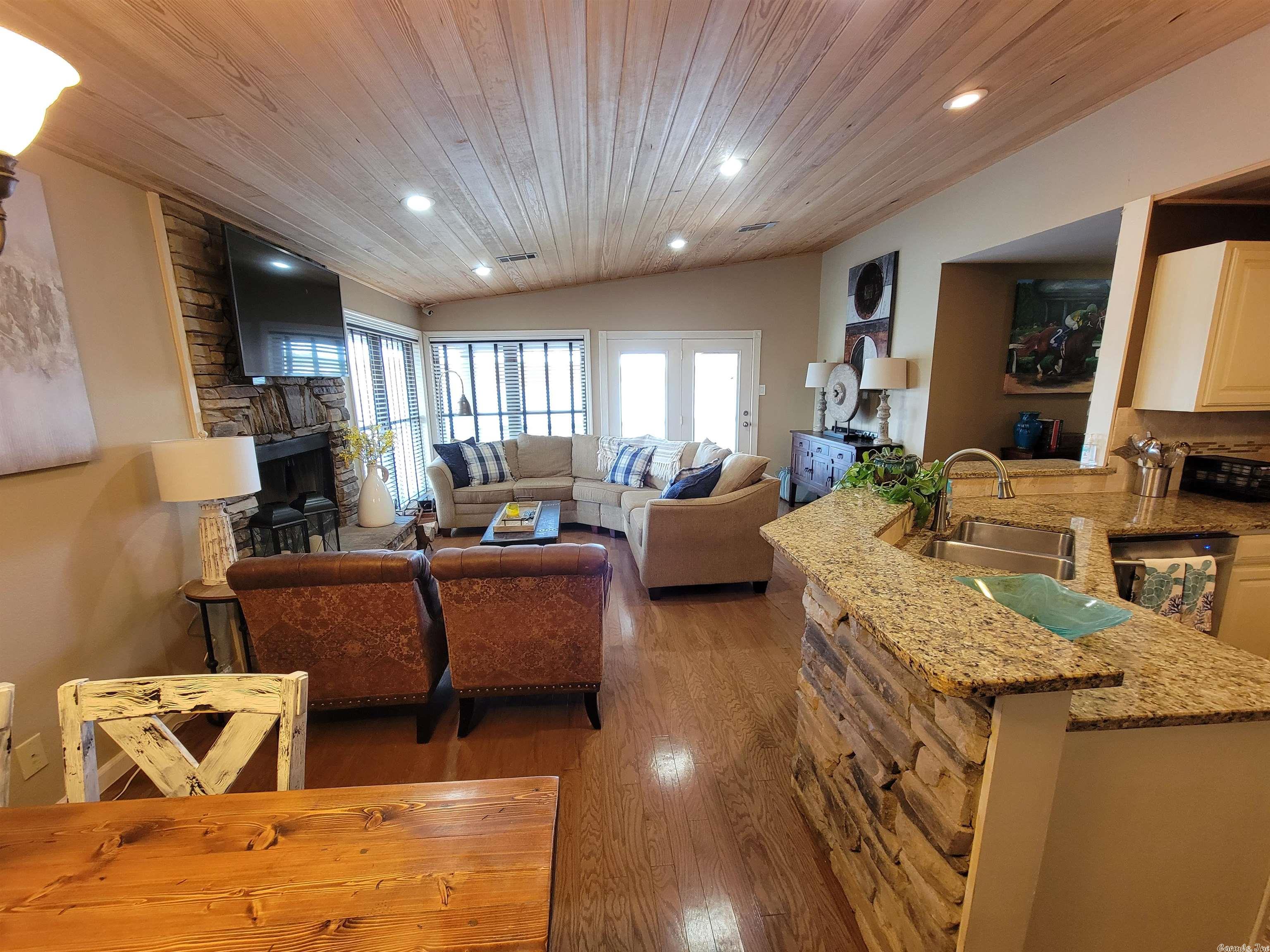 LAKE PORT HPR - Residential