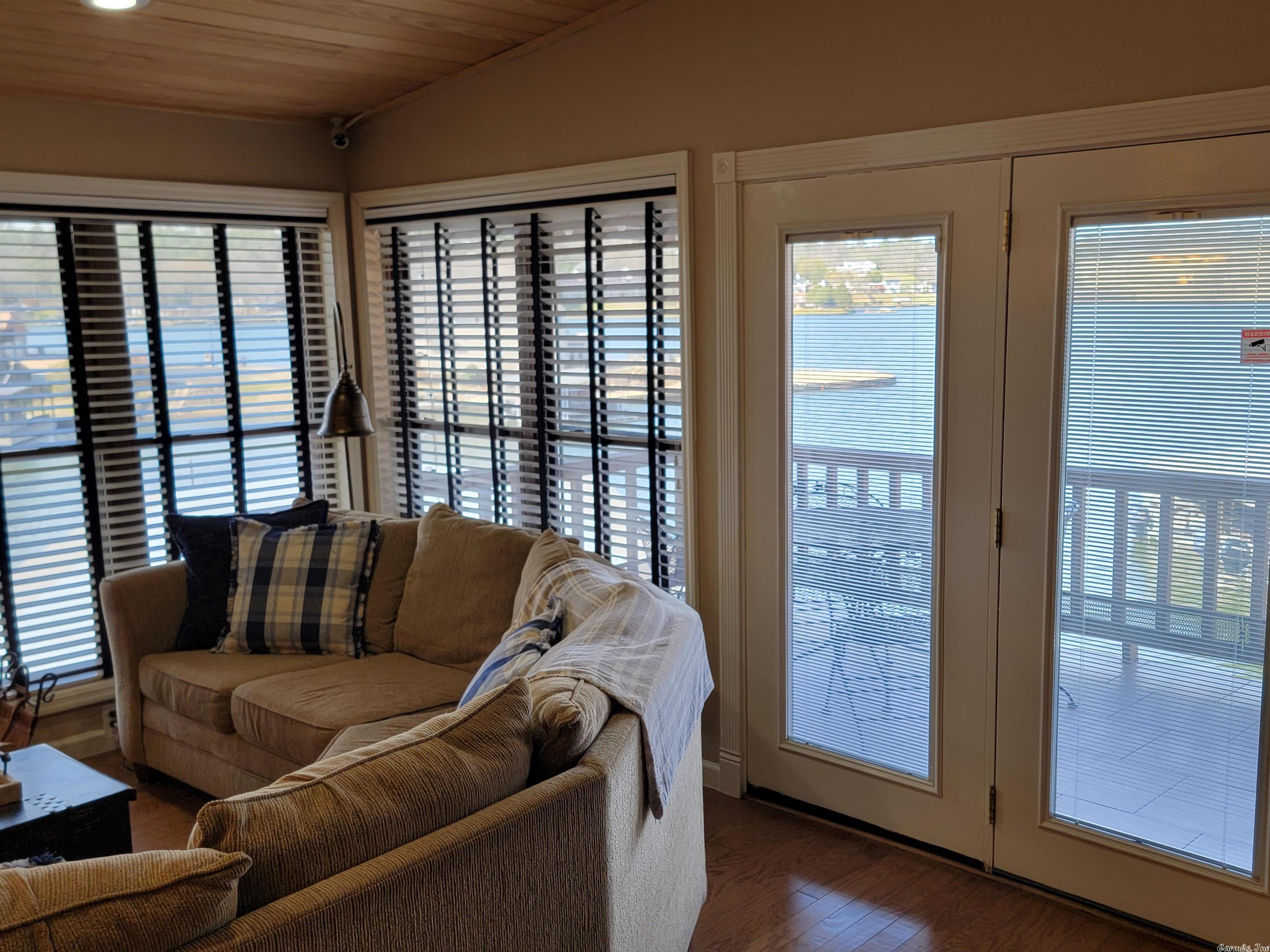 LAKE PORT HPR - Residential