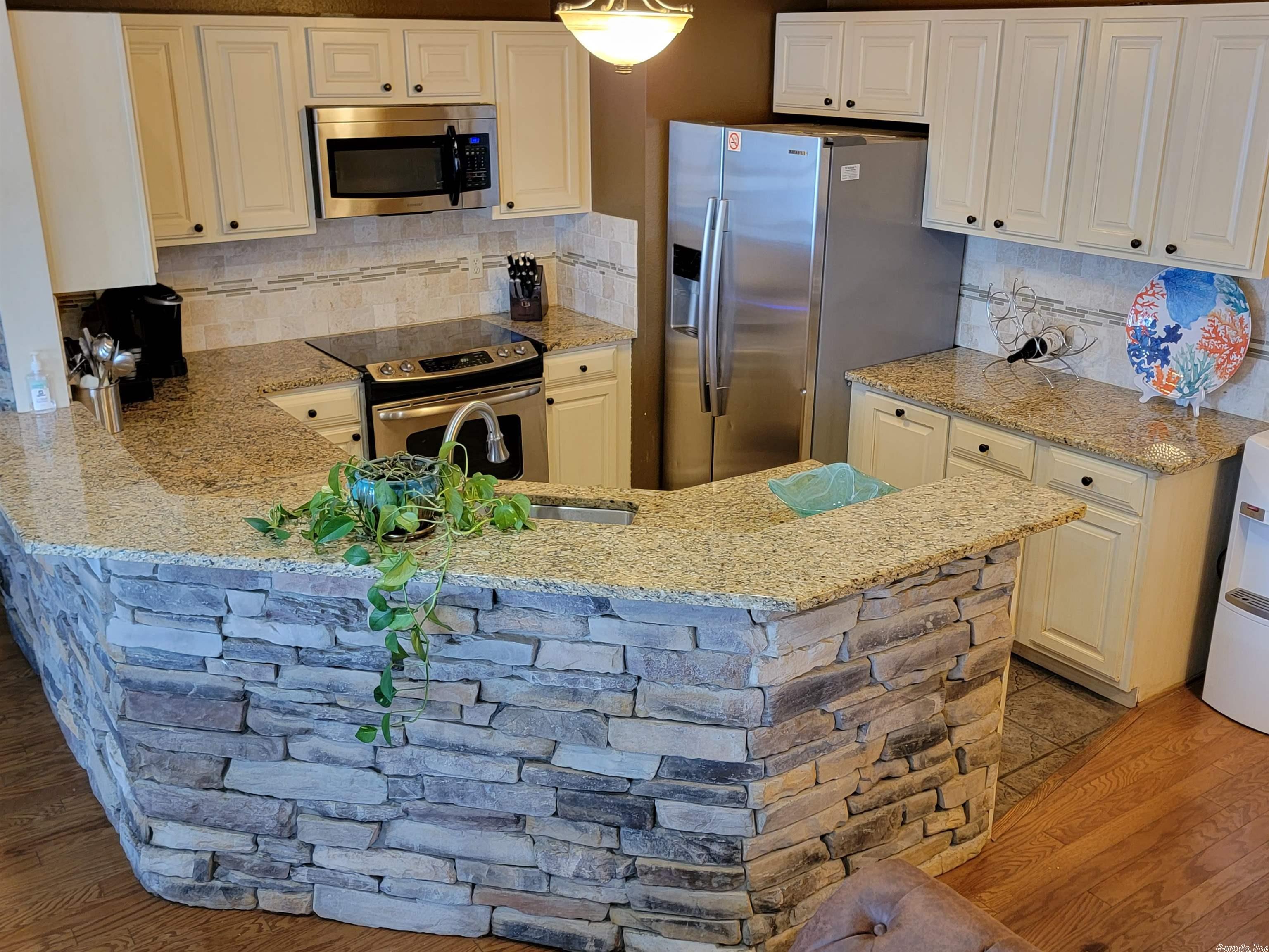 LAKE PORT HPR - Residential