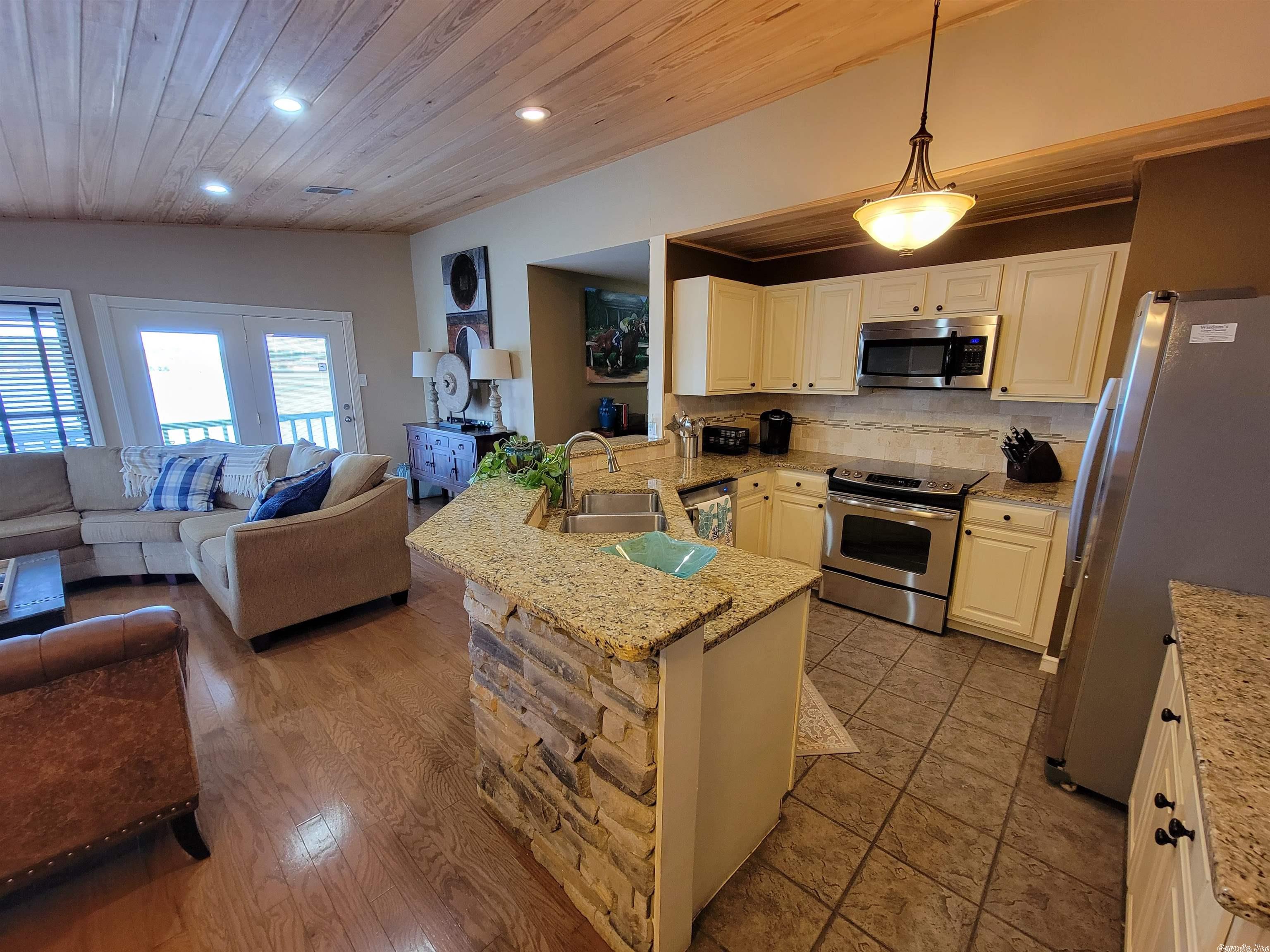 LAKE PORT HPR - Residential