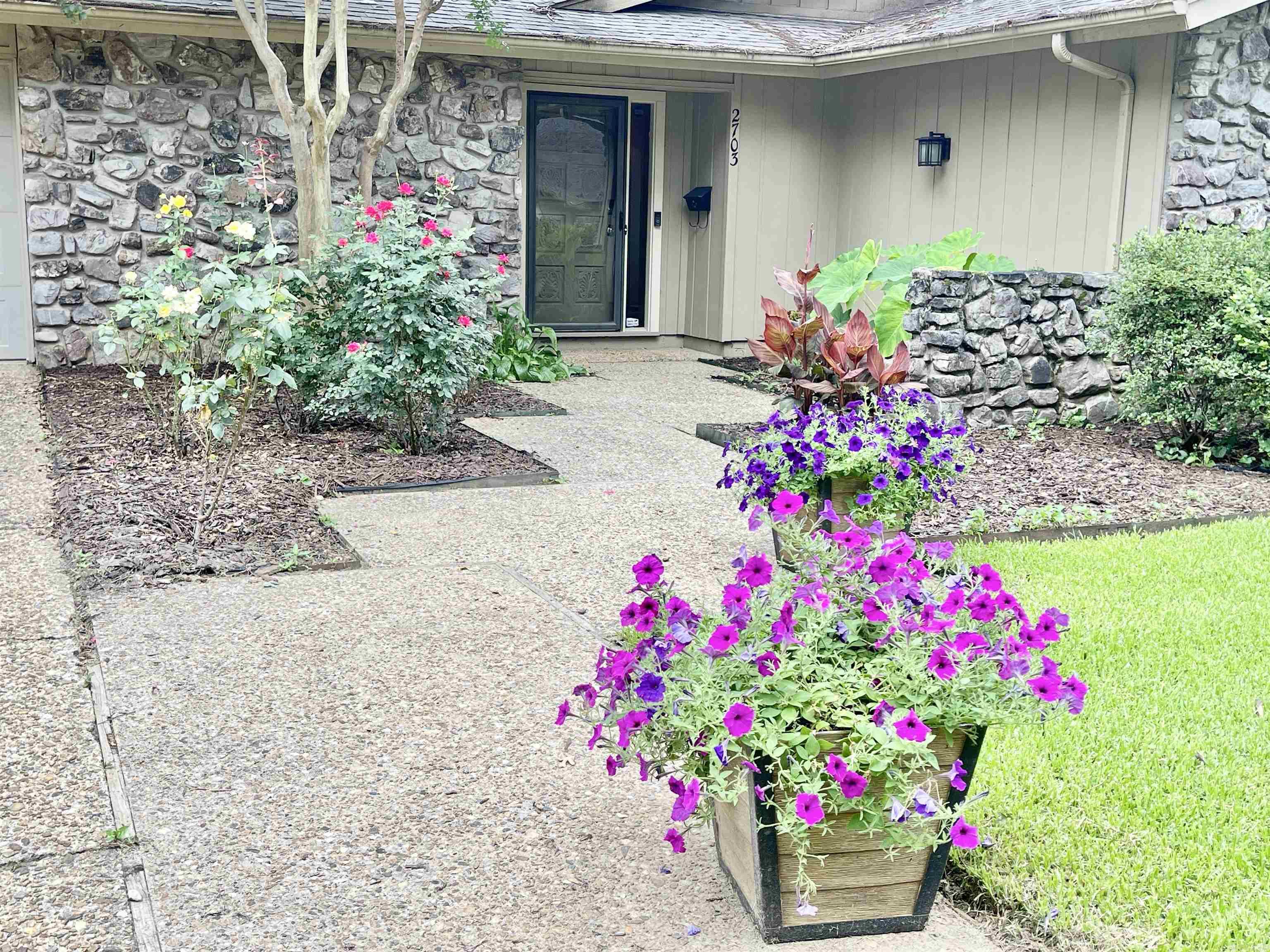 COLONY WEST - Residential