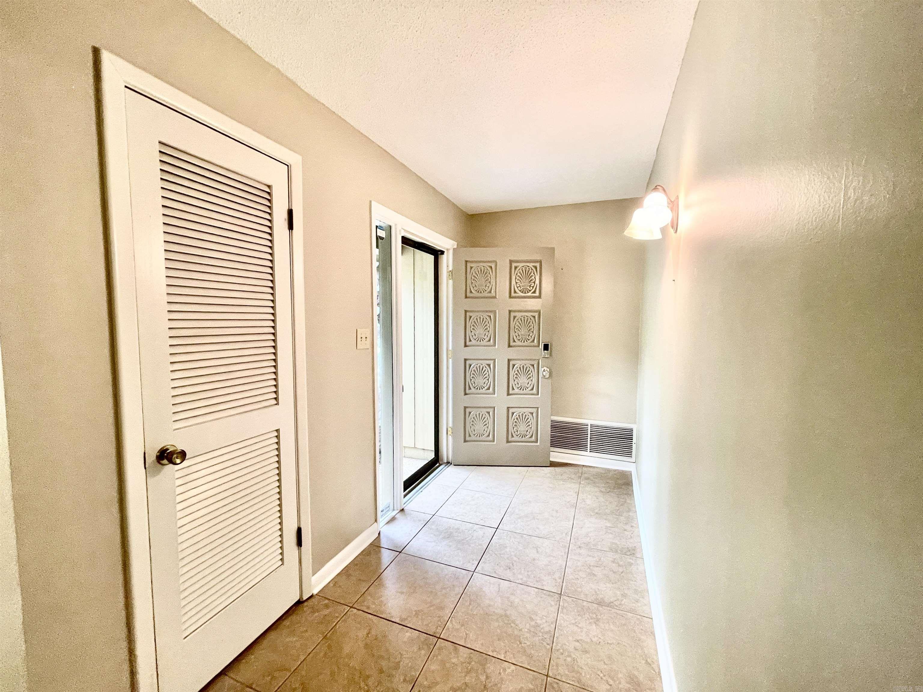 COLONY WEST - Residential