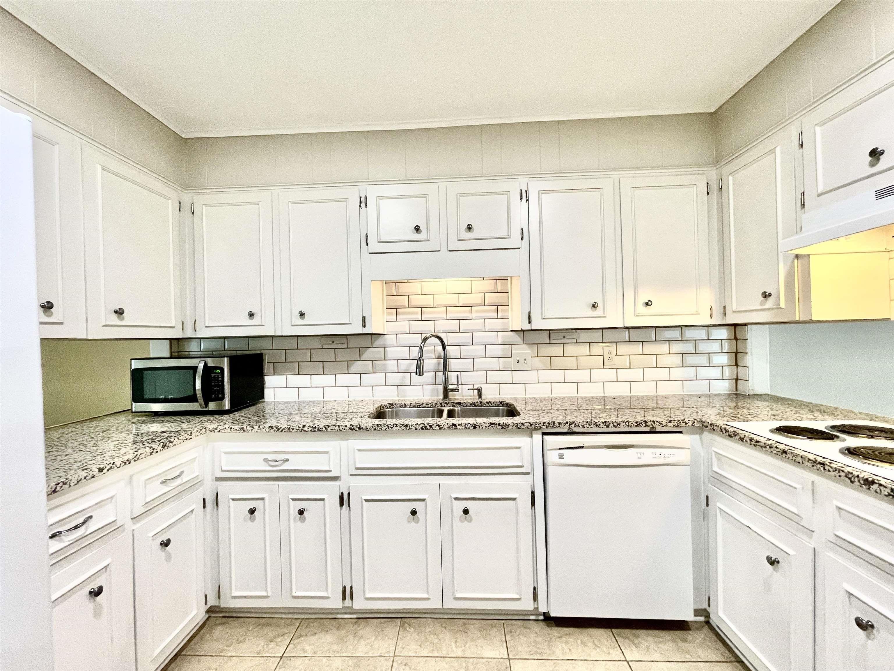 COLONY WEST - Residential
