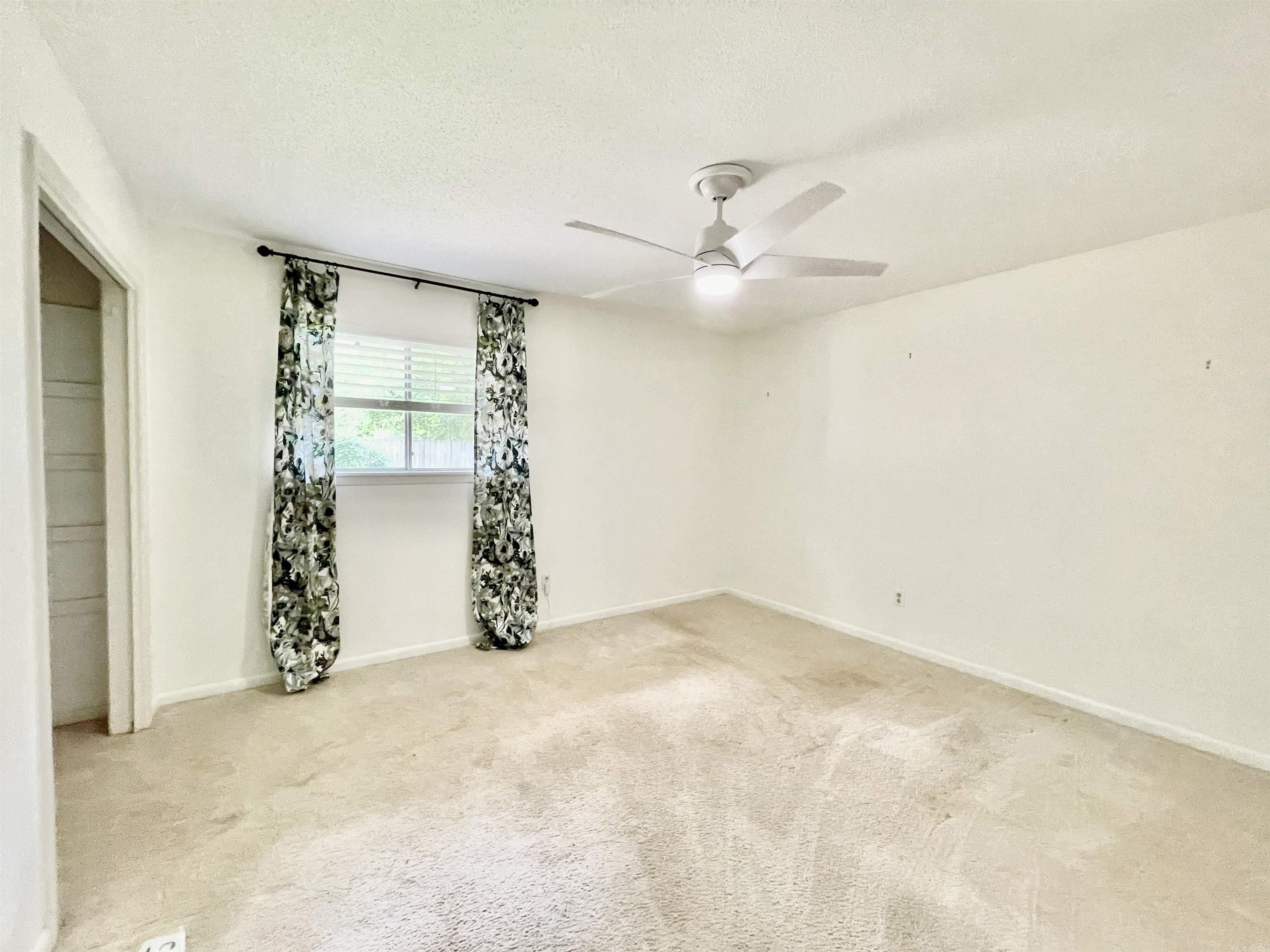 COLONY WEST - Residential