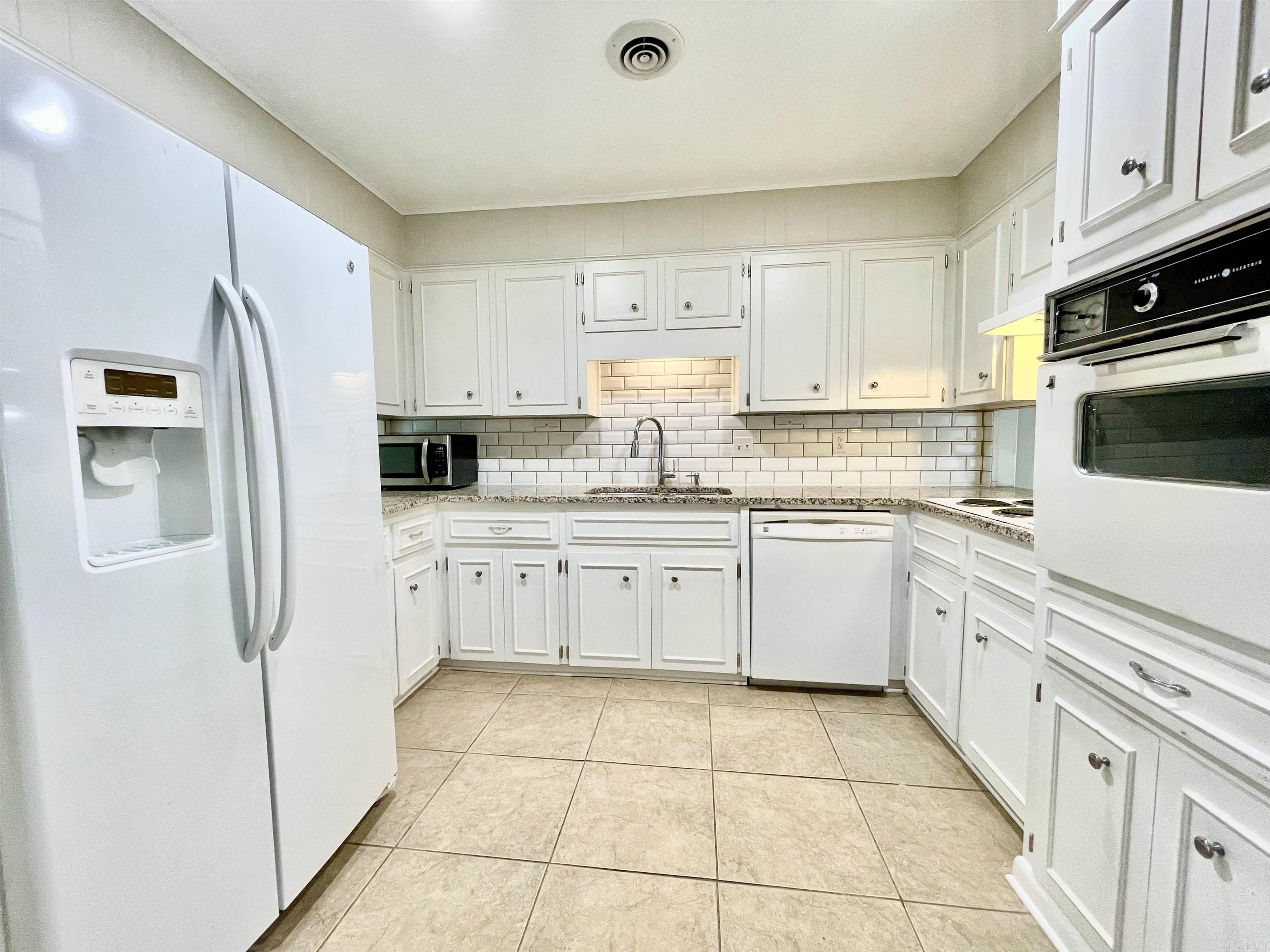 COLONY WEST - Residential