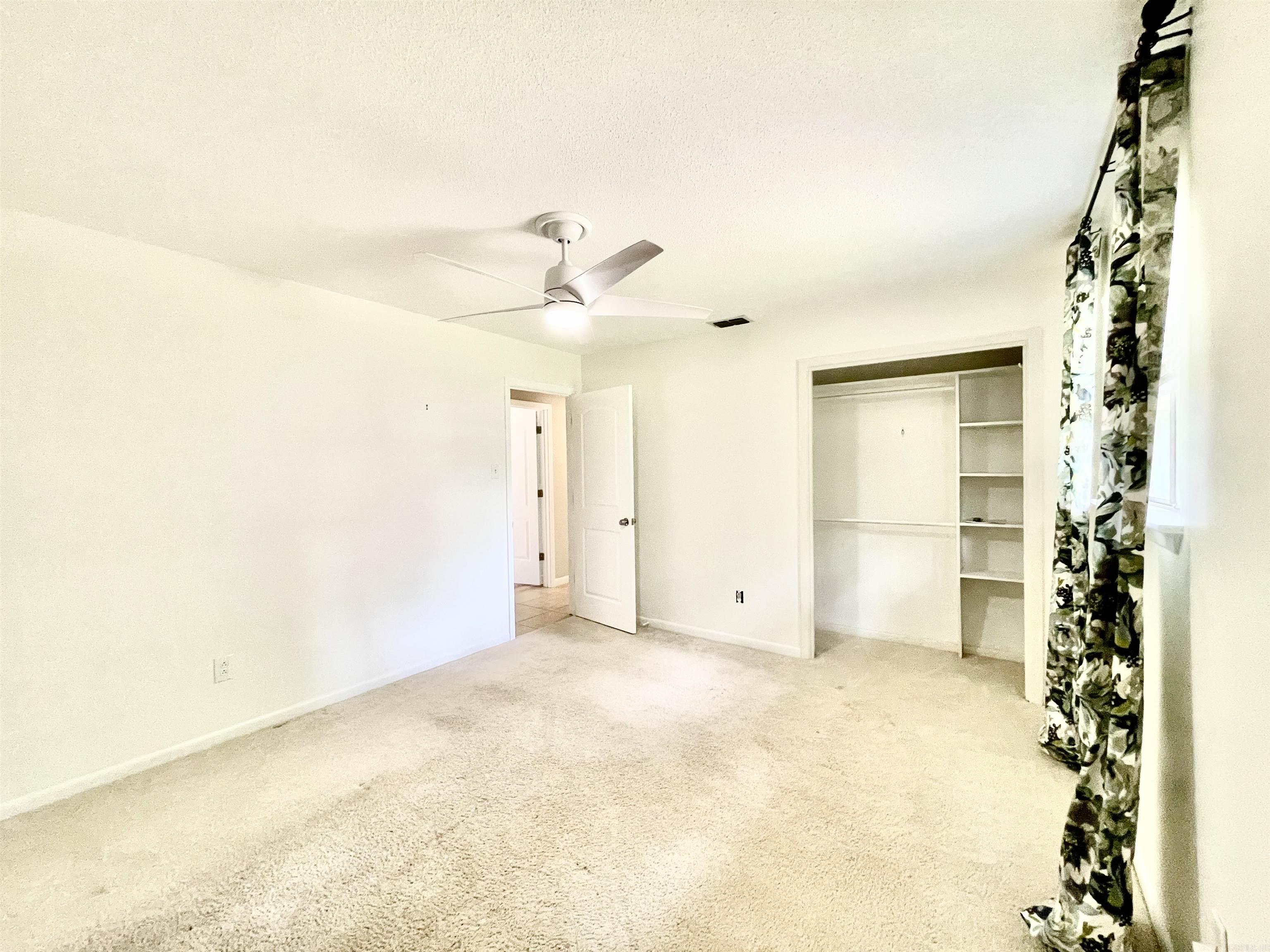 COLONY WEST - Residential