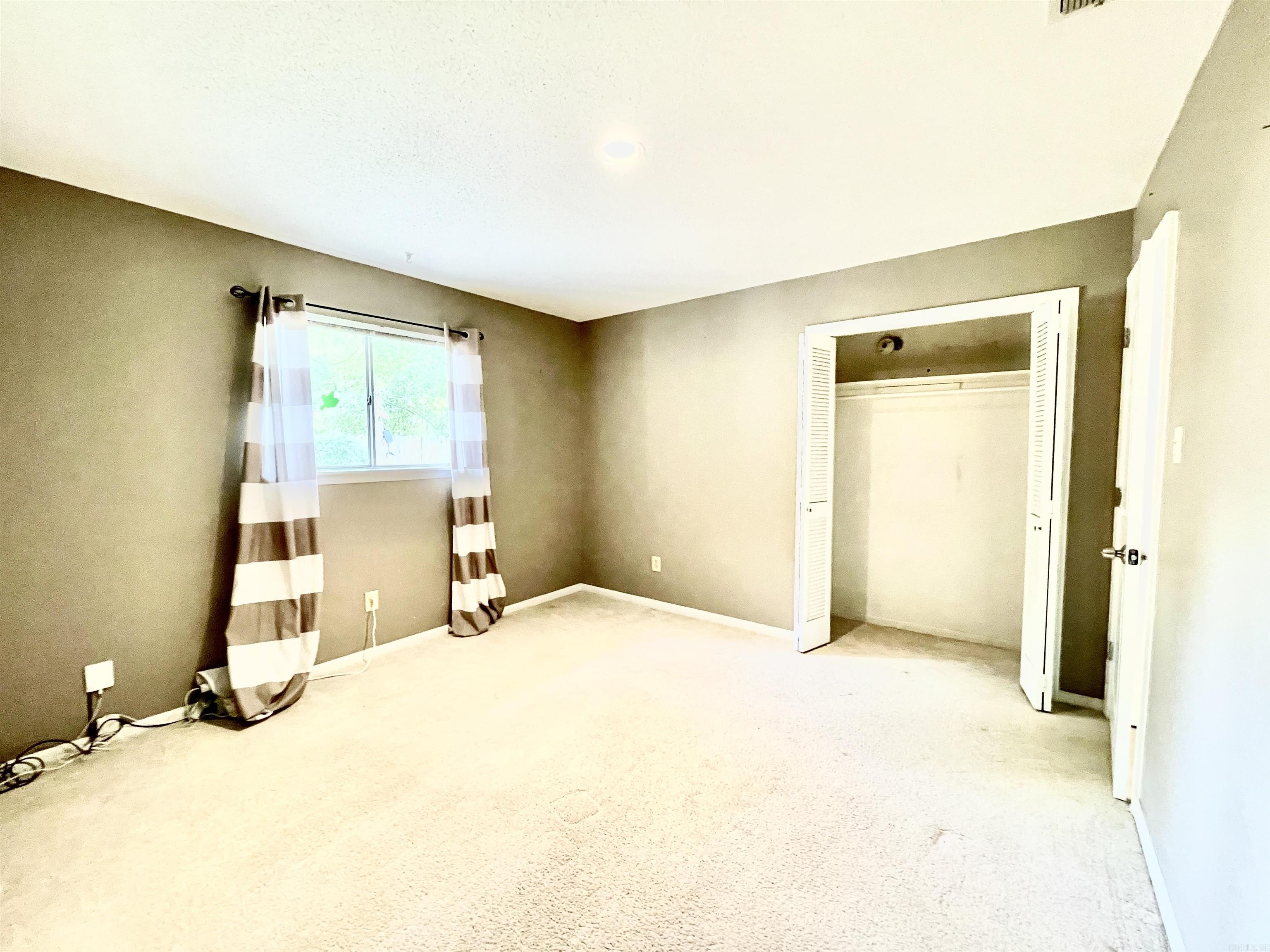 COLONY WEST - Residential