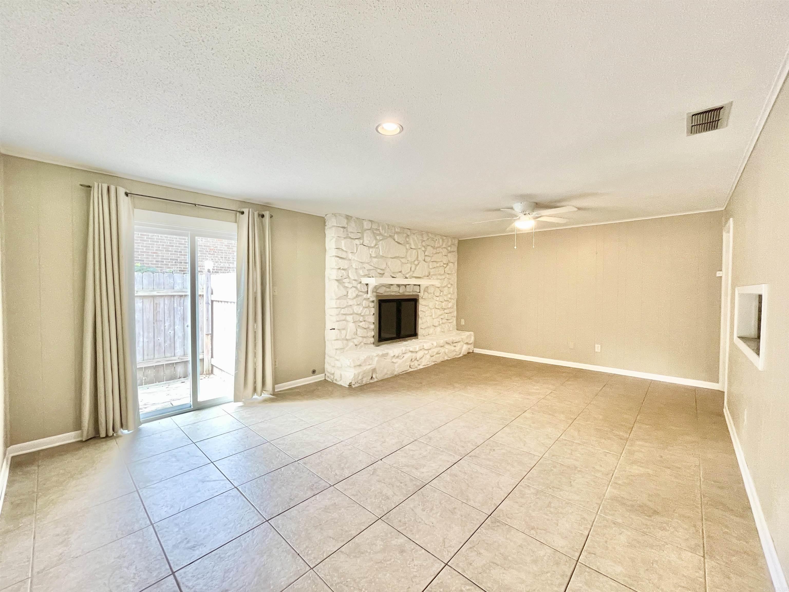 COLONY WEST - Residential
