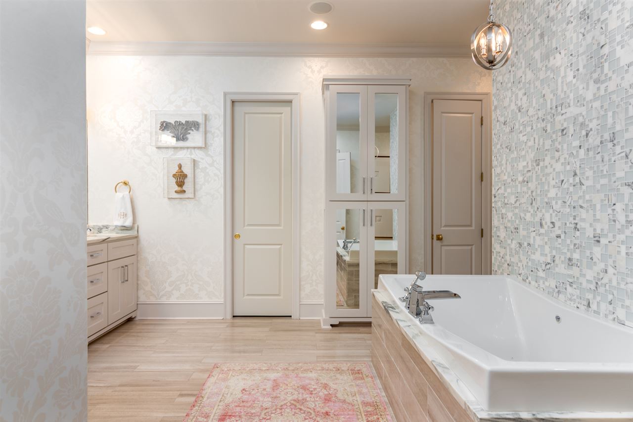 CHENAL VALLEY ORLE - Residential
