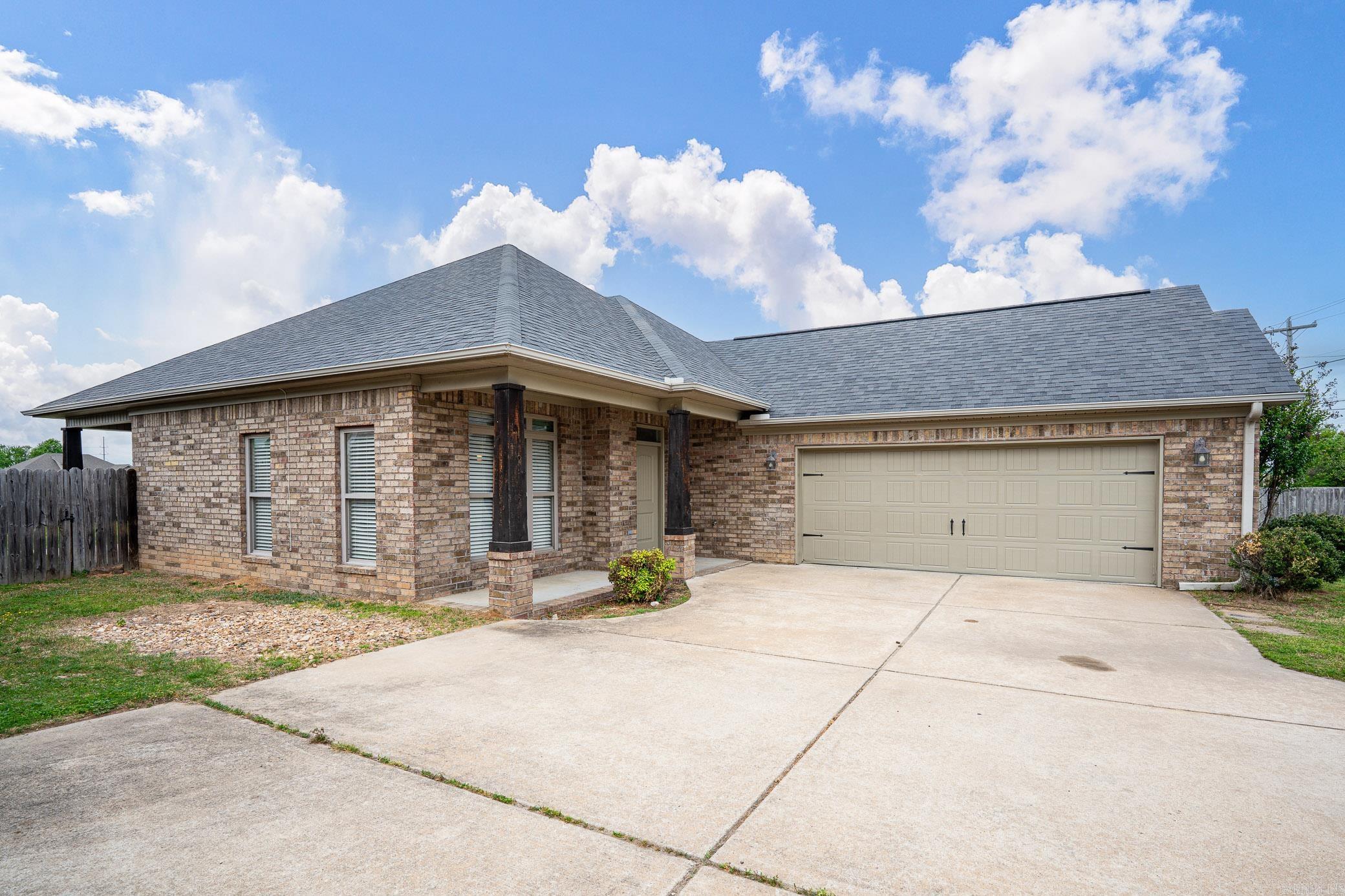 SPRING VALLEY - Residential
