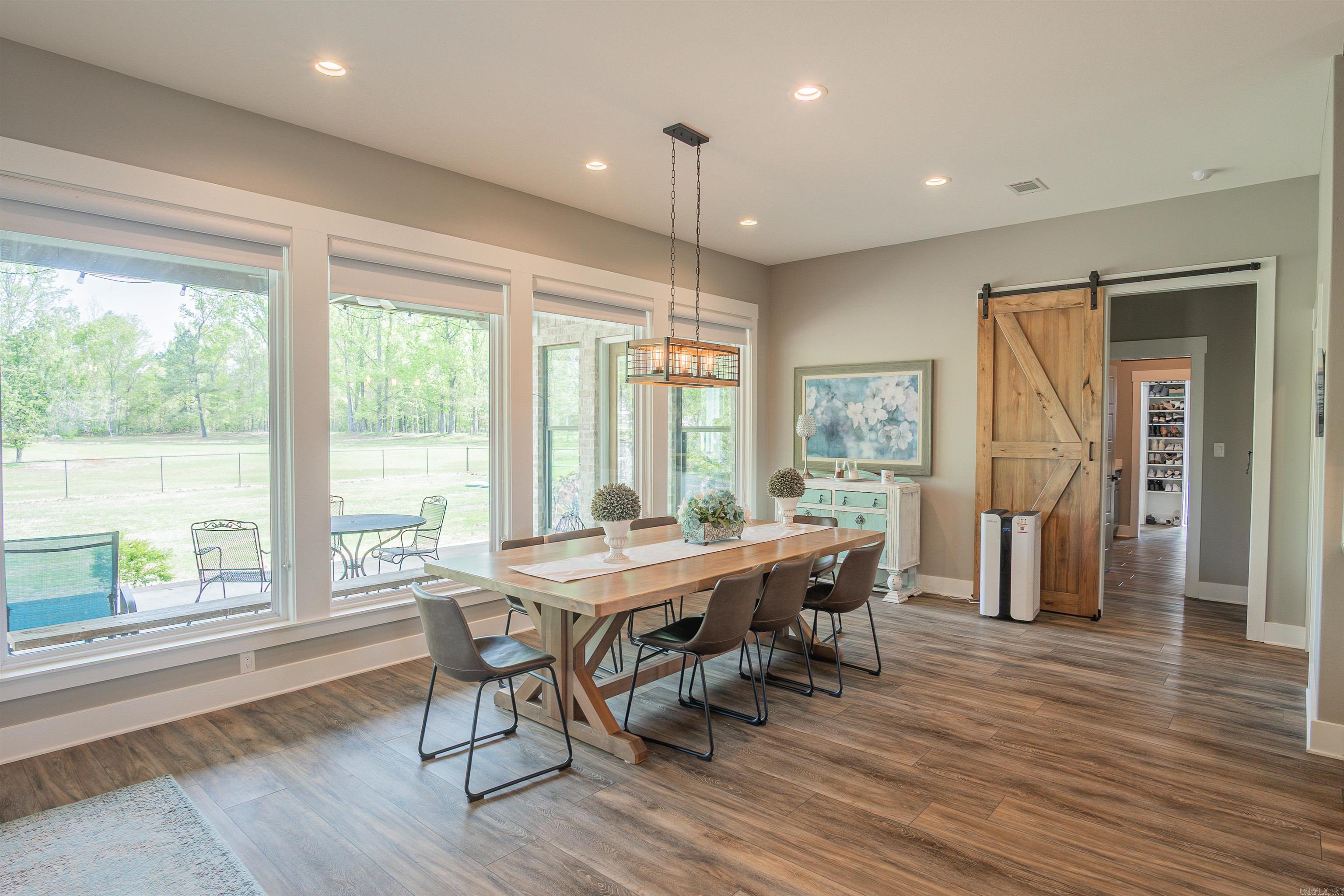 RED OAK - Residential