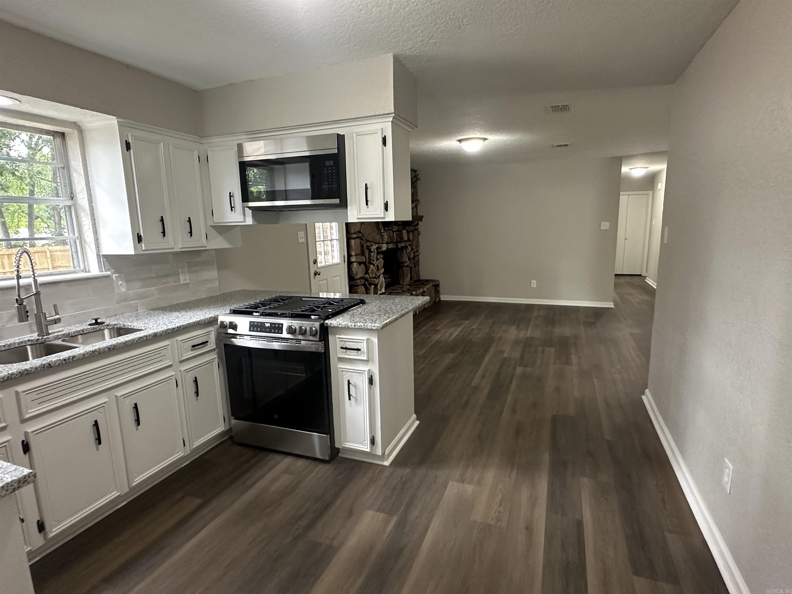 Springhill Manor - Residential