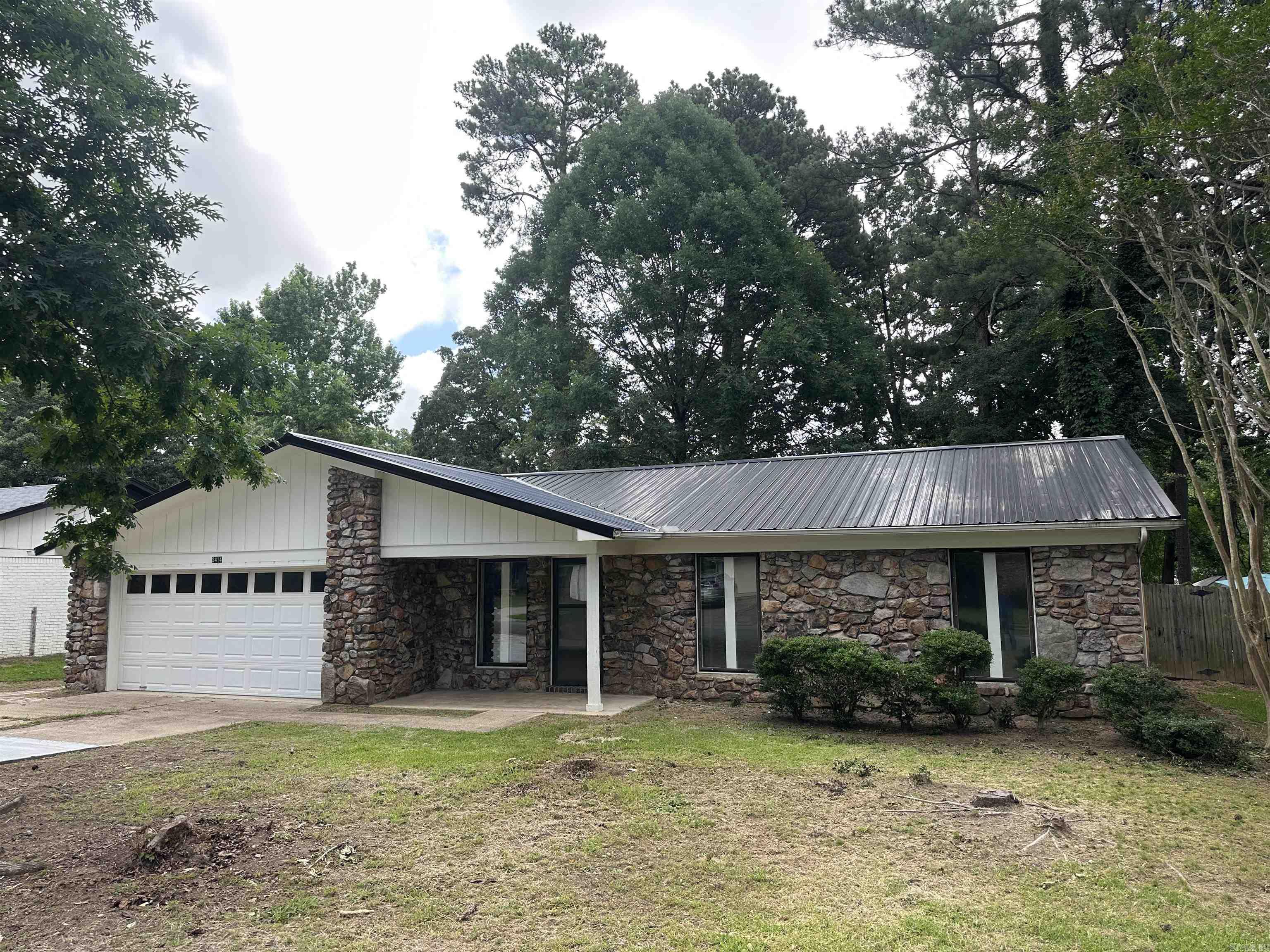Springhill Manor - Residential