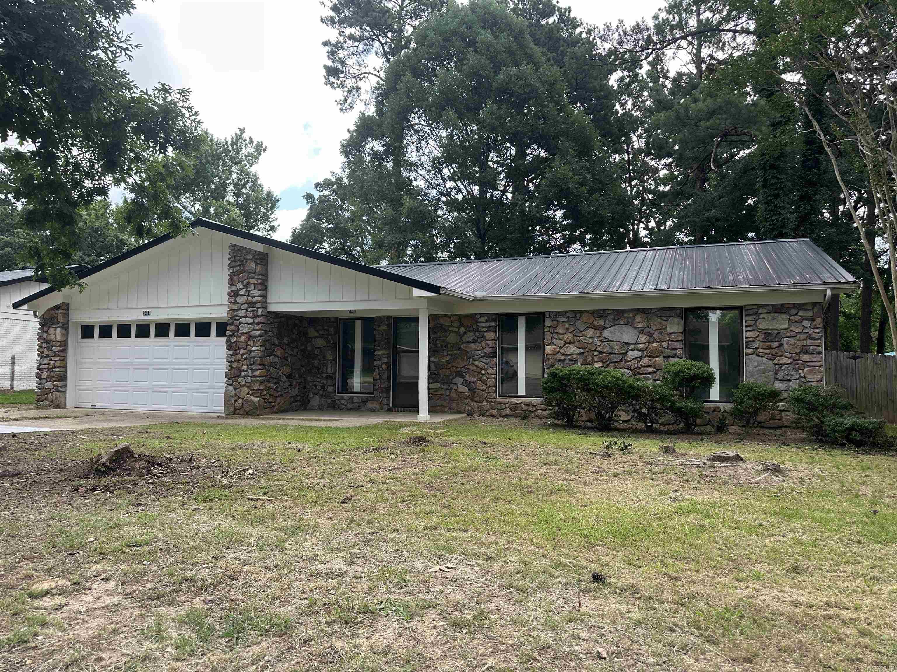 Springhill Manor - Residential