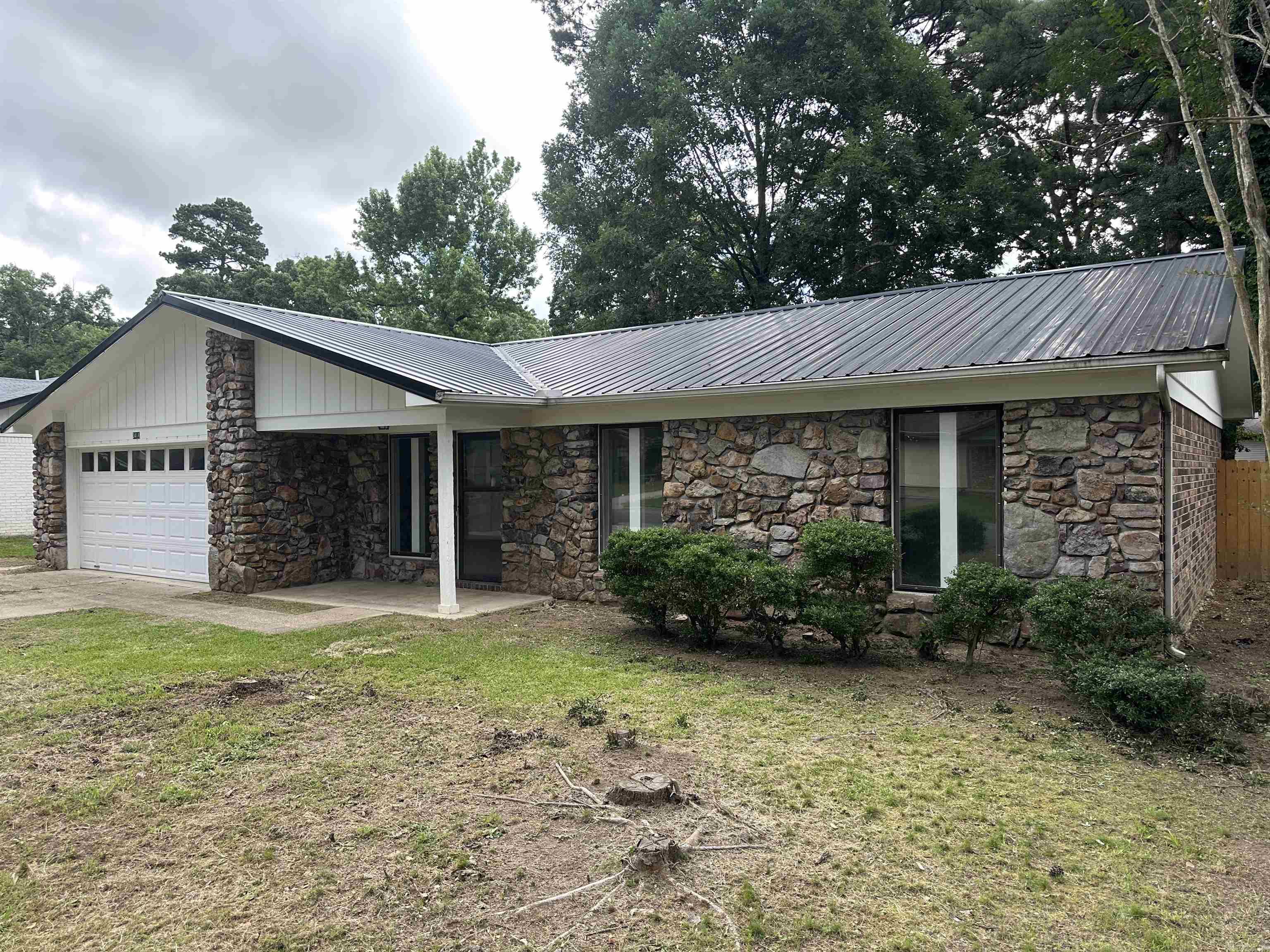 Springhill Manor - Residential