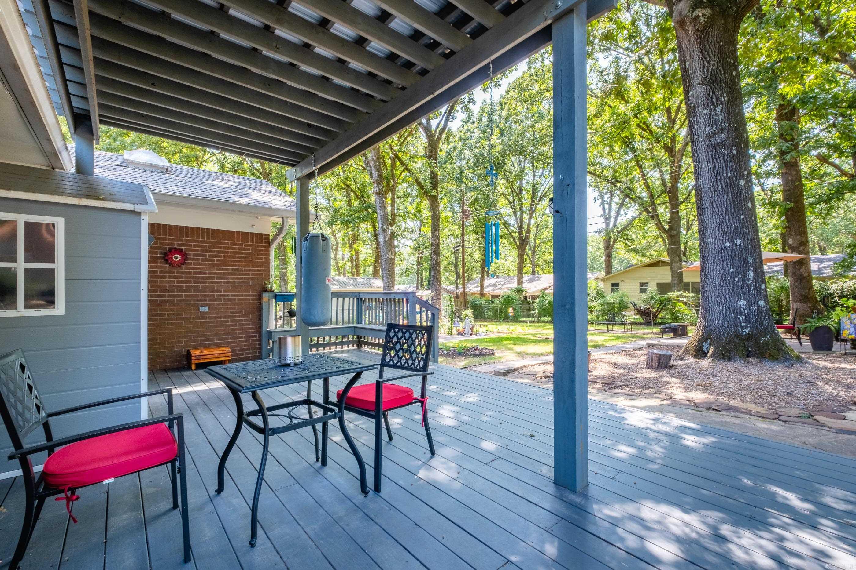 BRIARWOOD 1ST ADD - Residential
