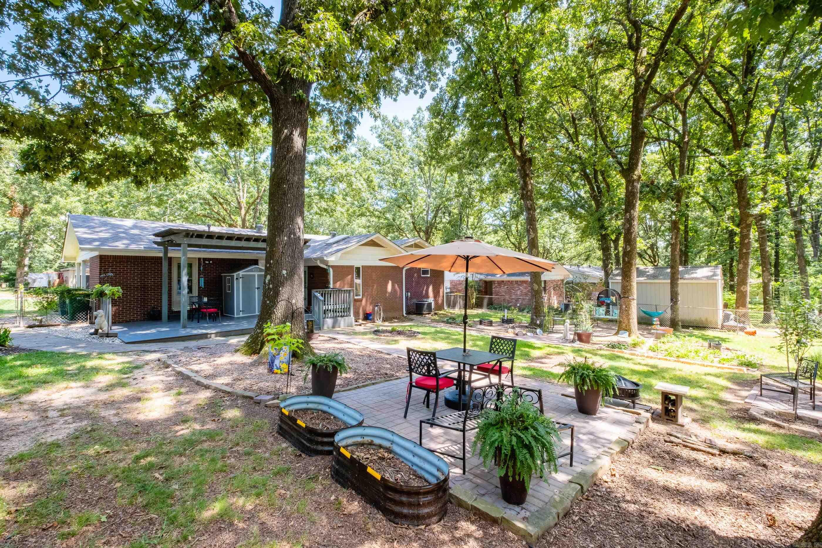 BRIARWOOD 1ST ADD - Residential