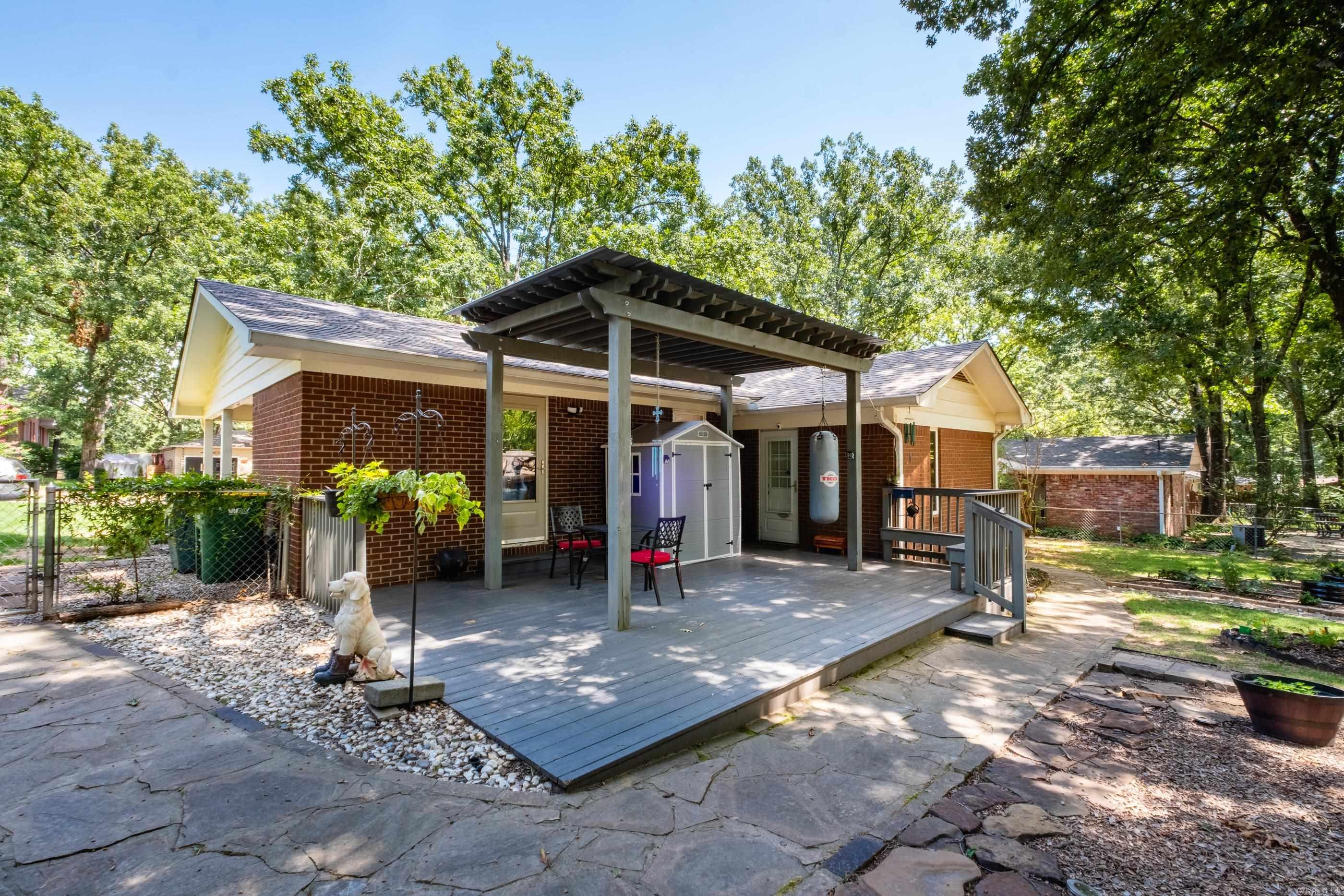 BRIARWOOD 1ST ADD - Residential