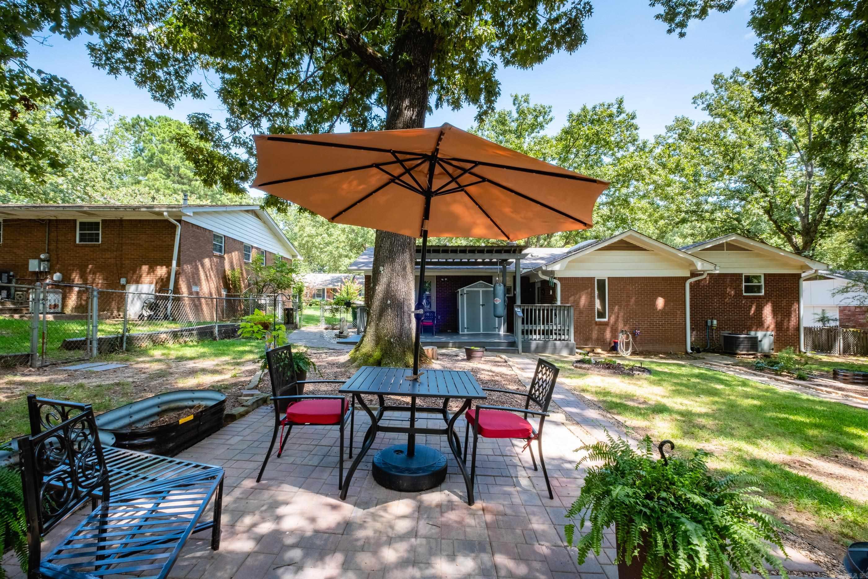 BRIARWOOD 1ST ADD - Residential