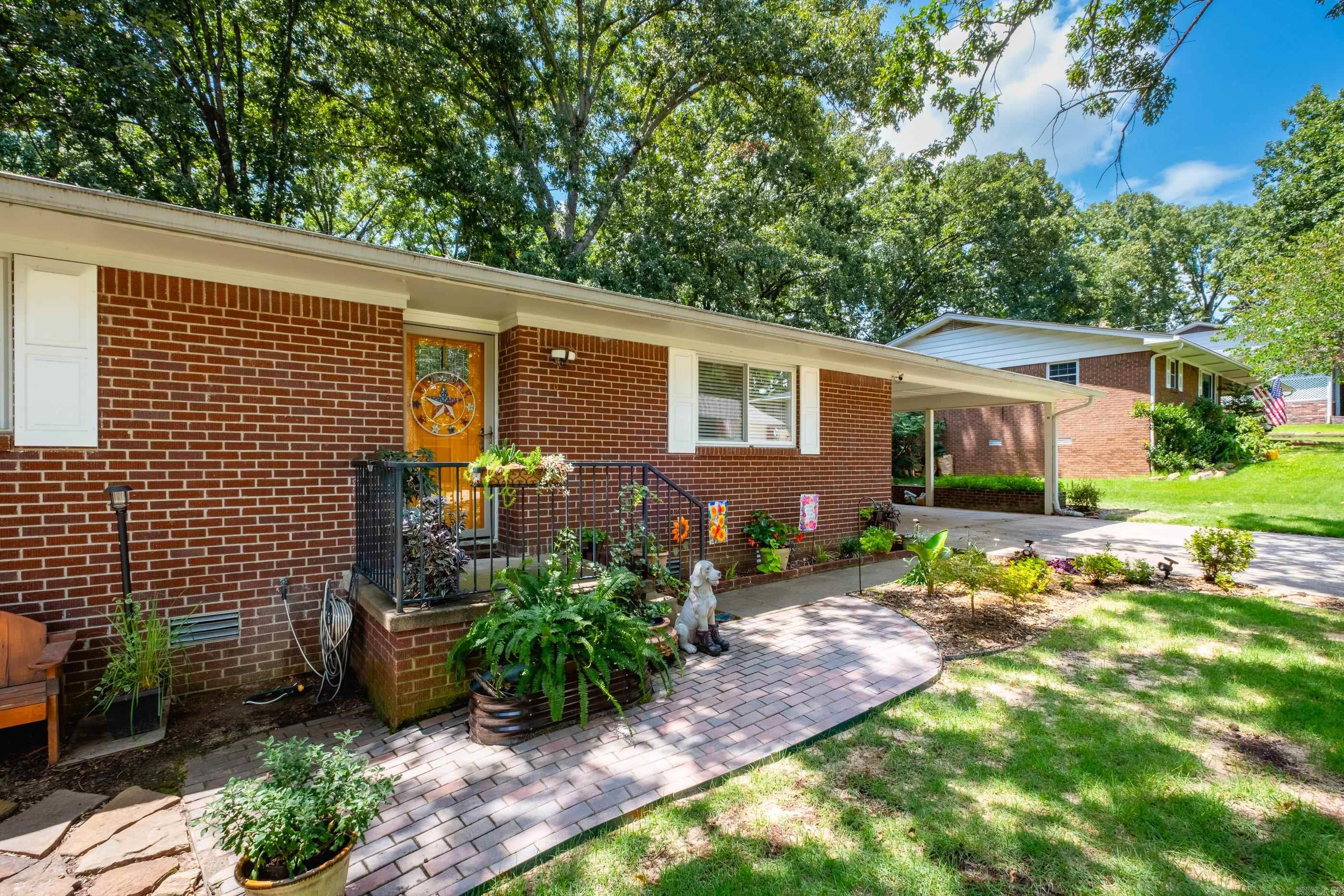 BRIARWOOD 1ST ADD - Residential