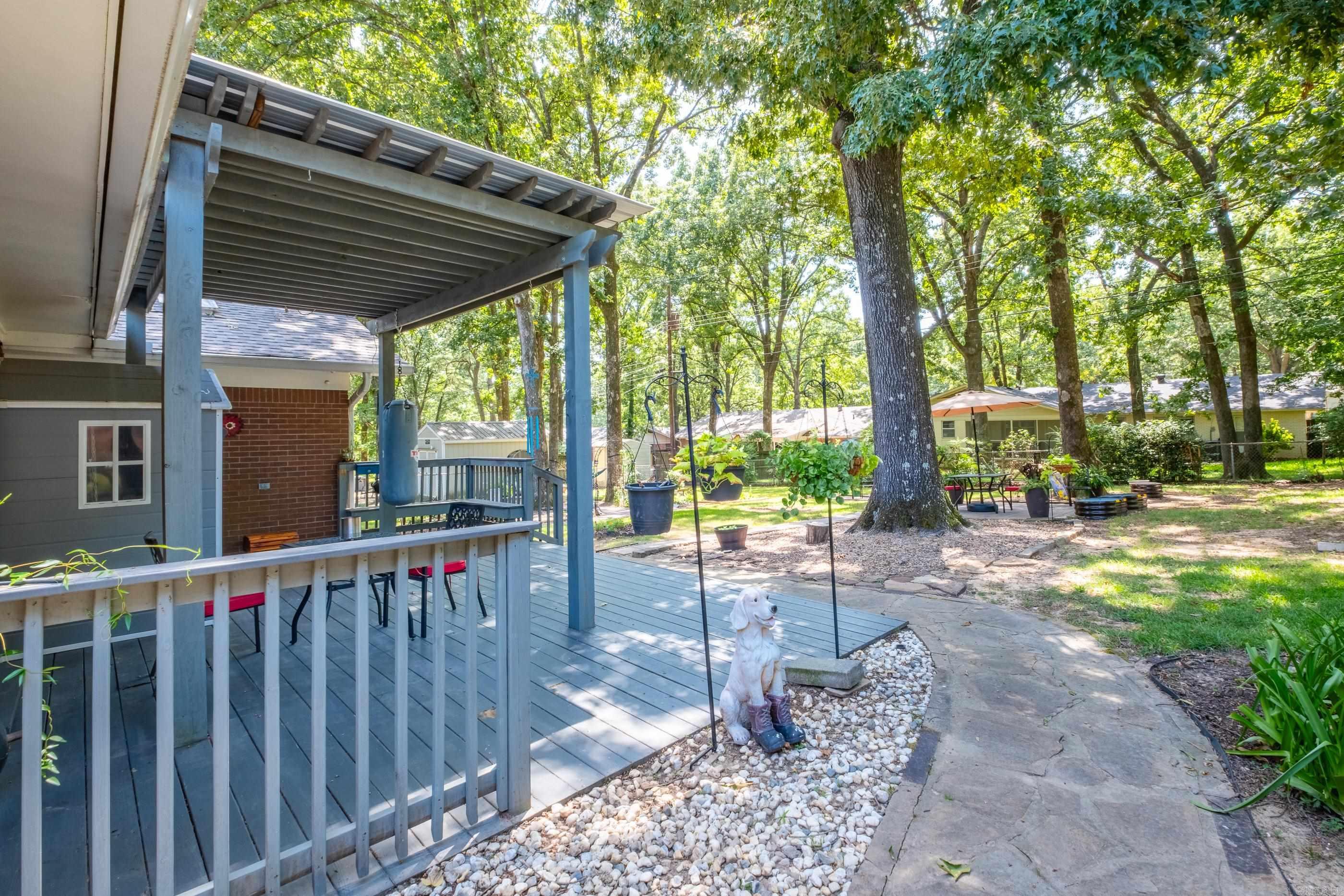 BRIARWOOD 1ST ADD - Residential