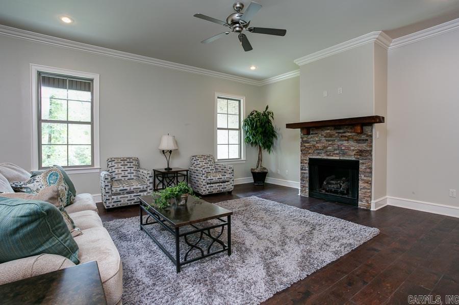 WOODLANDS EDGE - Residential