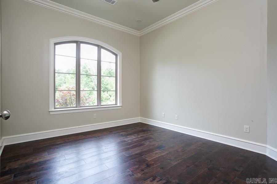 WOODLANDS EDGE - Residential