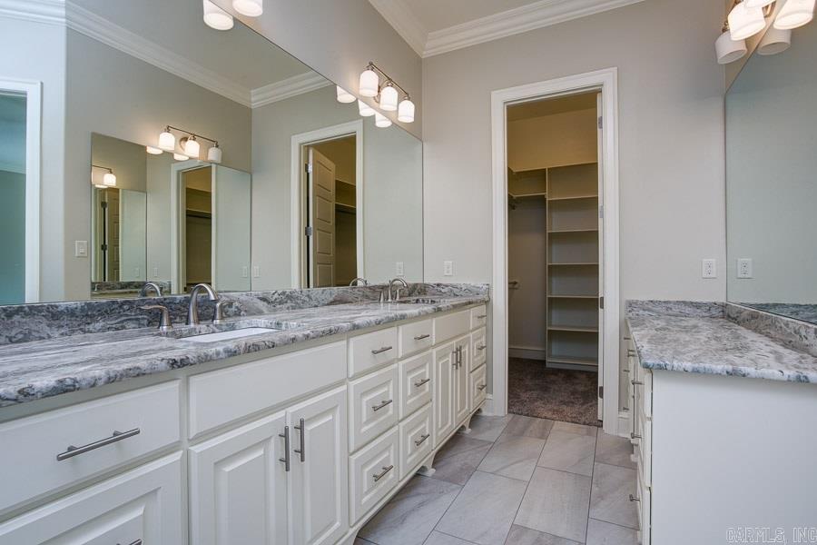 WOODLANDS EDGE - Residential