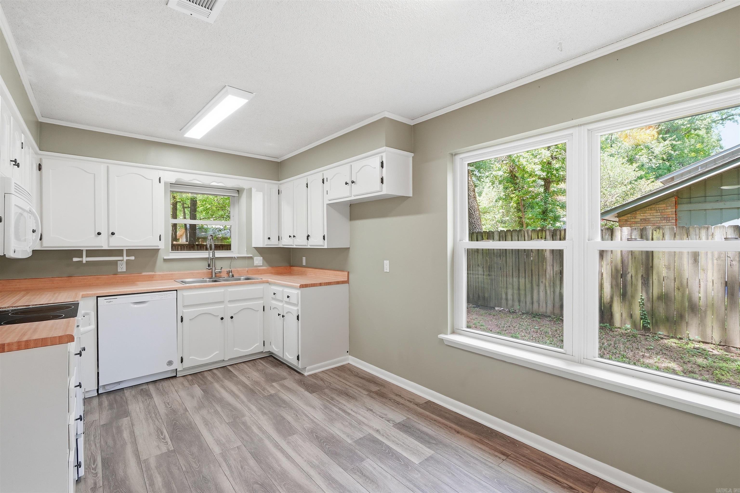 SMOKING OAKS ADD - Residential