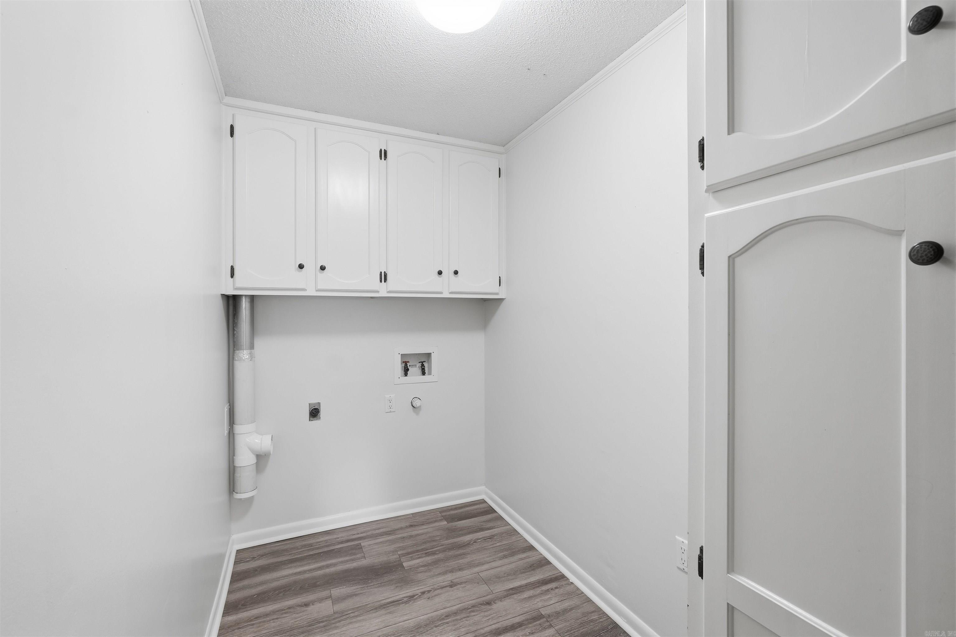 SMOKING OAKS ADD - Residential