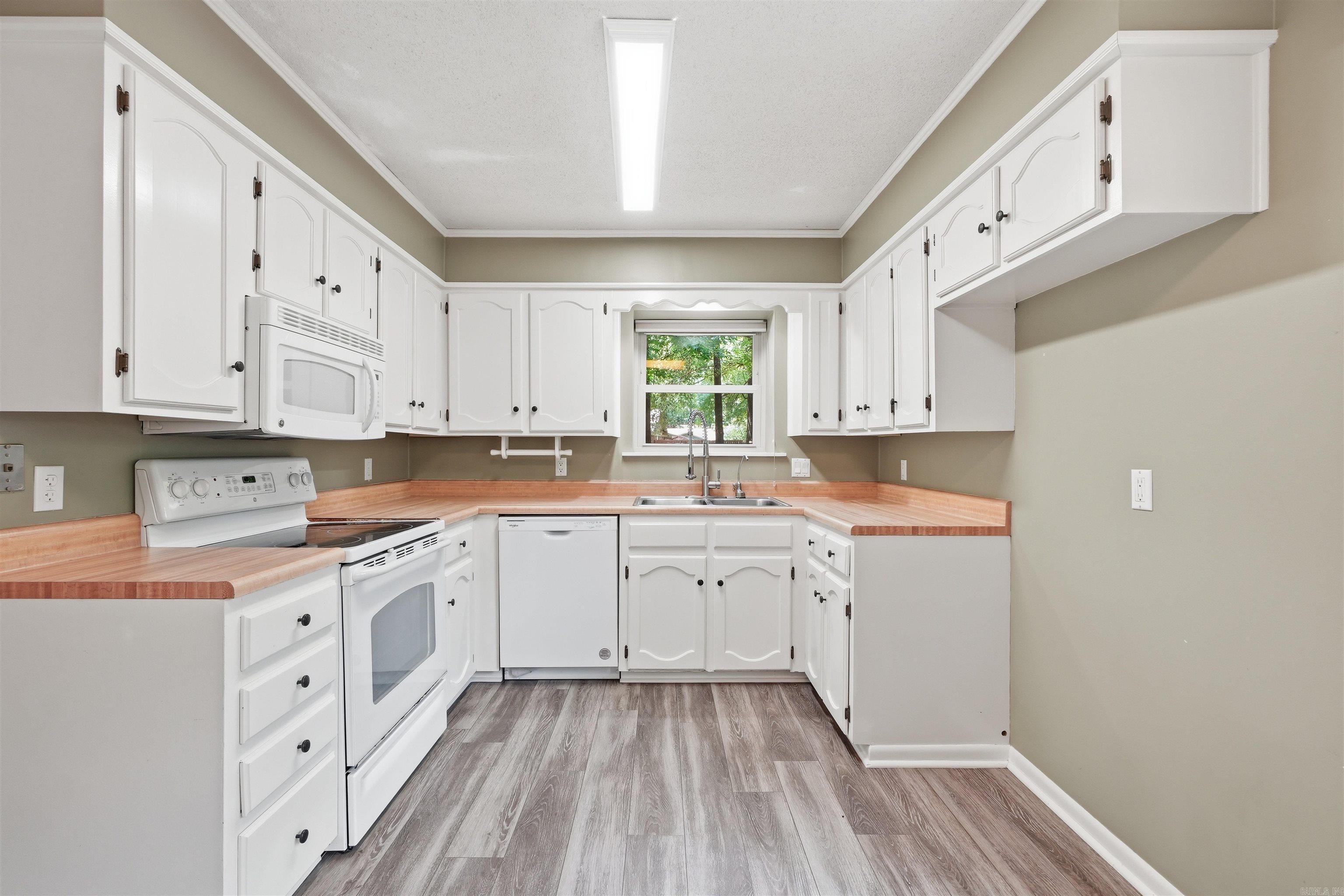 SMOKING OAKS ADD - Residential
