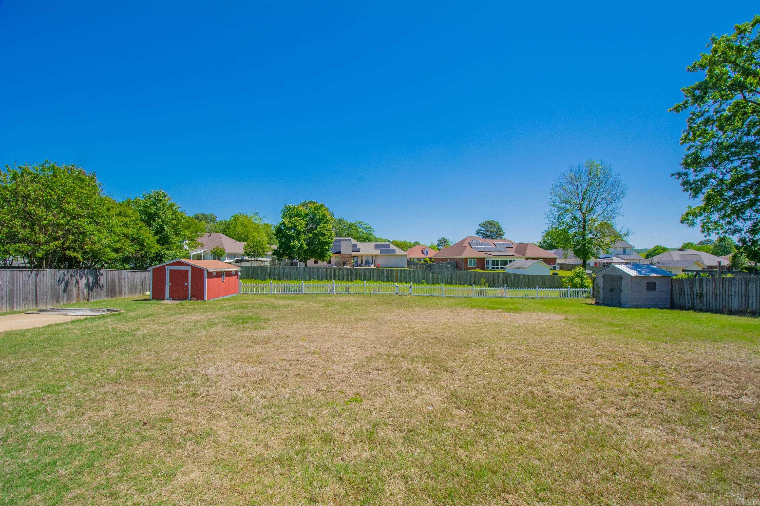 LEXINGTON PARK - Residential