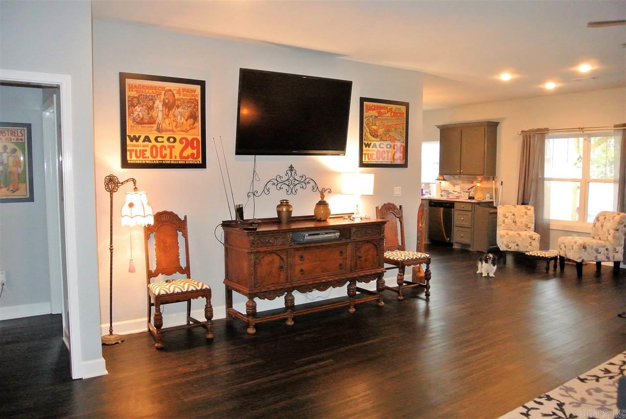 RICHLAND HILLS - Residential