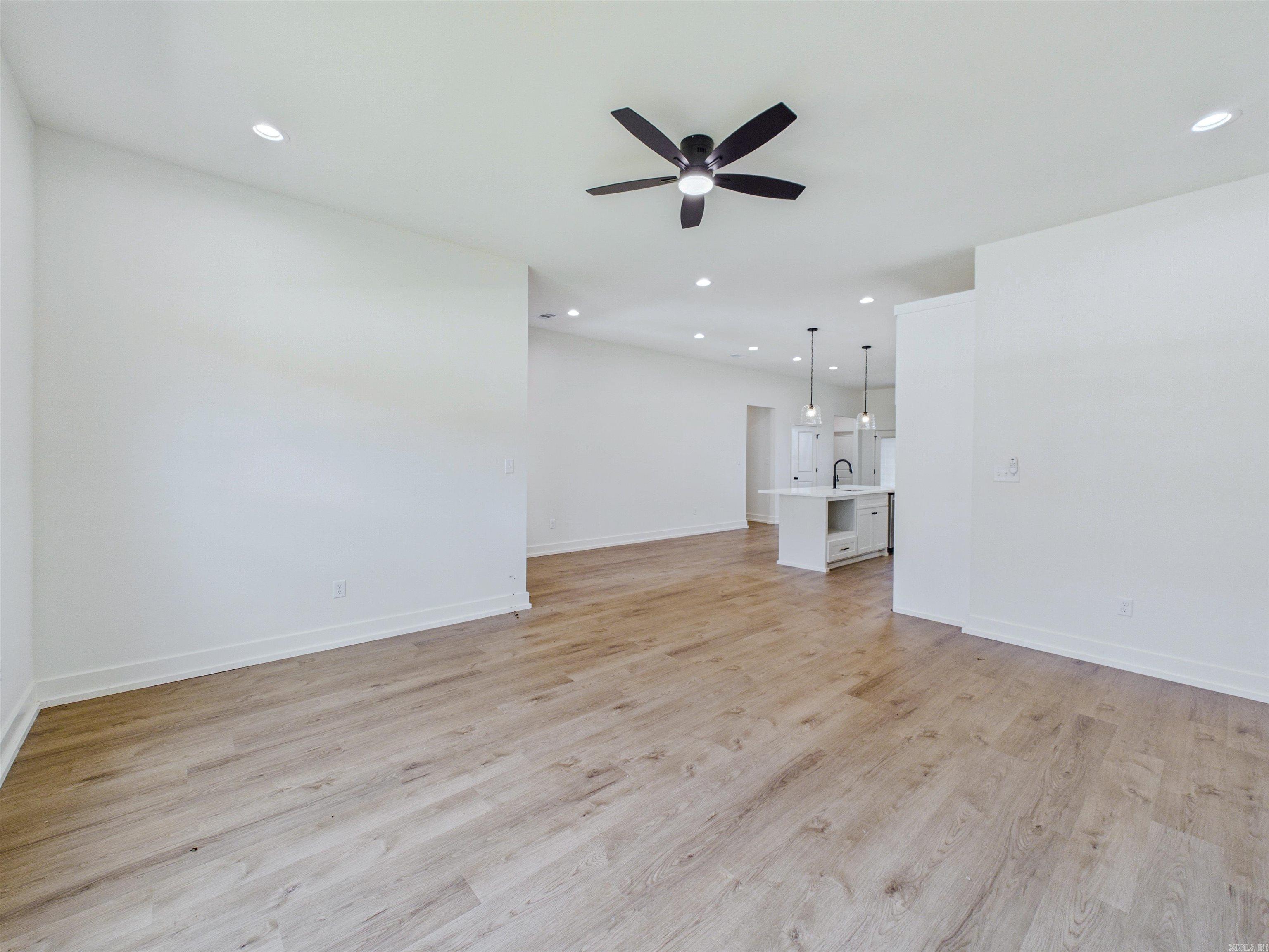 RIDGE VIEW - Residential